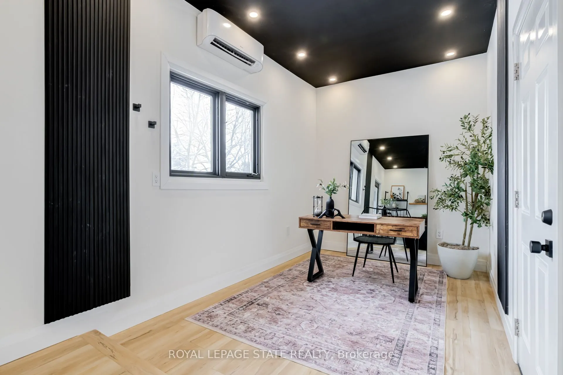 7 Carl Crescent