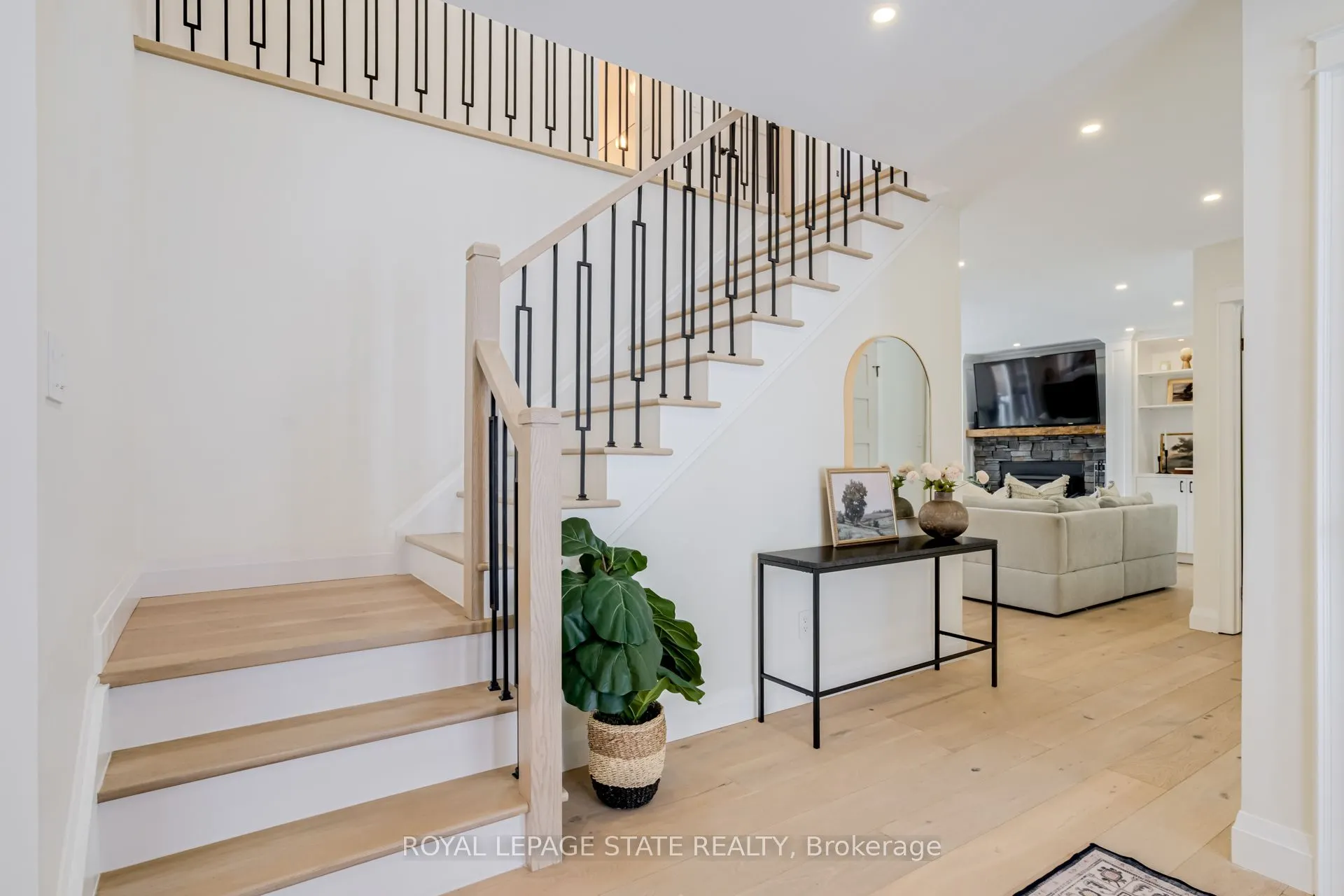 7 Carl Crescent