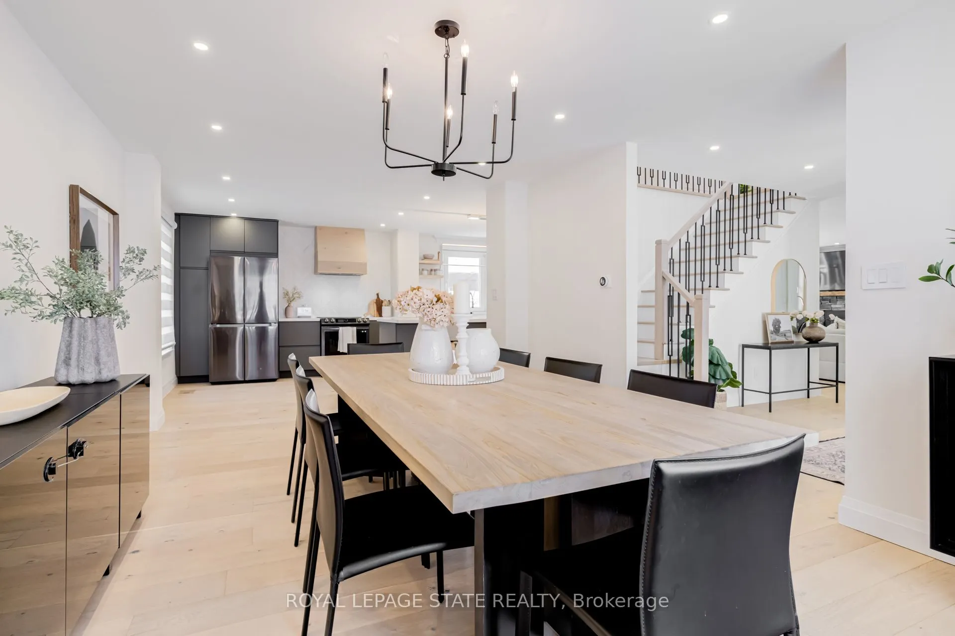 7 Carl Crescent