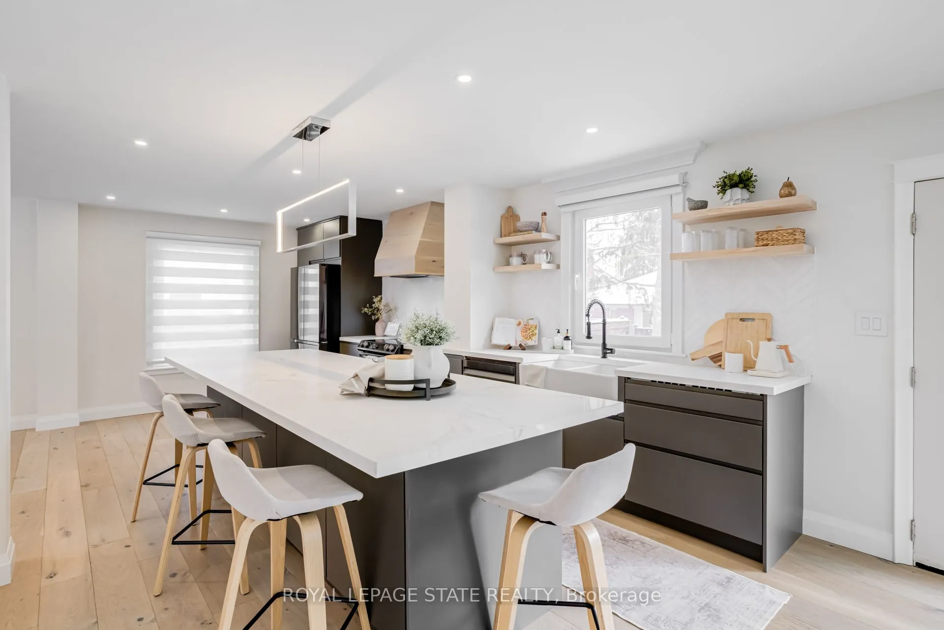 7 Carl Crescent