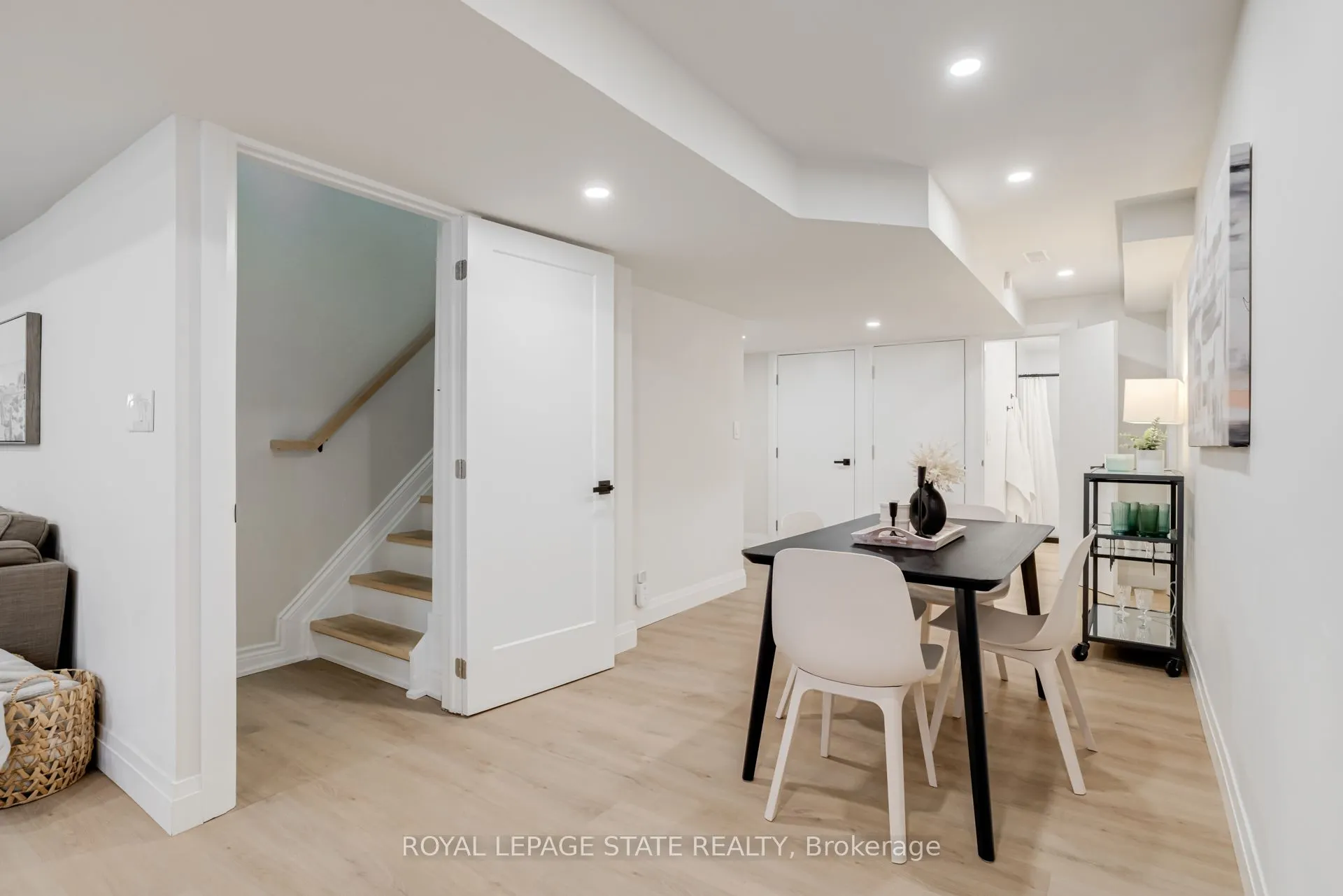 7 Carl Crescent