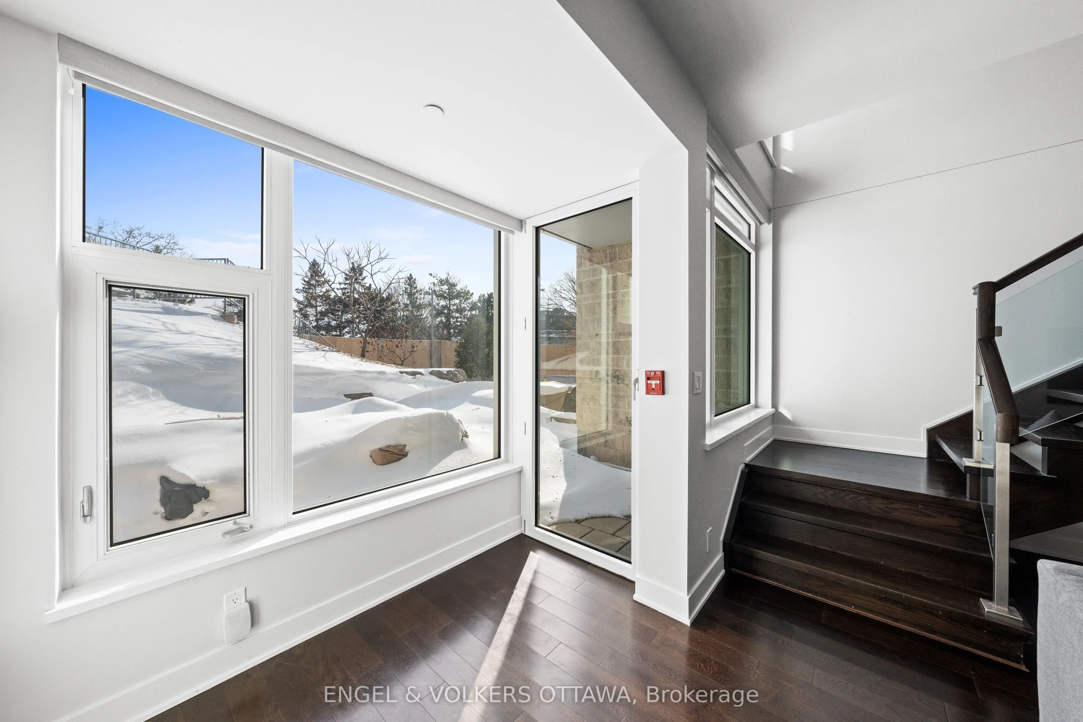 1035 Bank Street #110