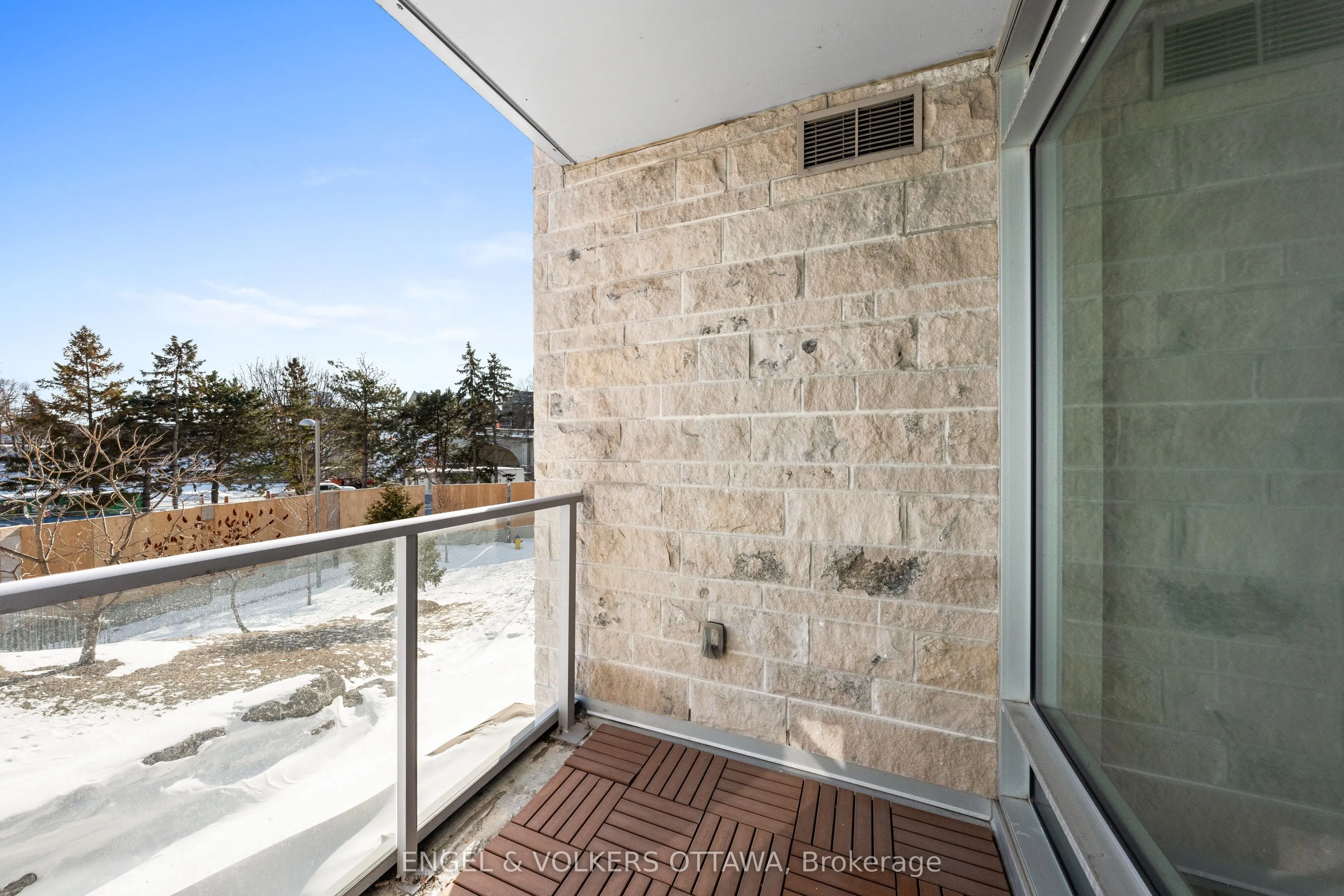 1035 Bank Street #110