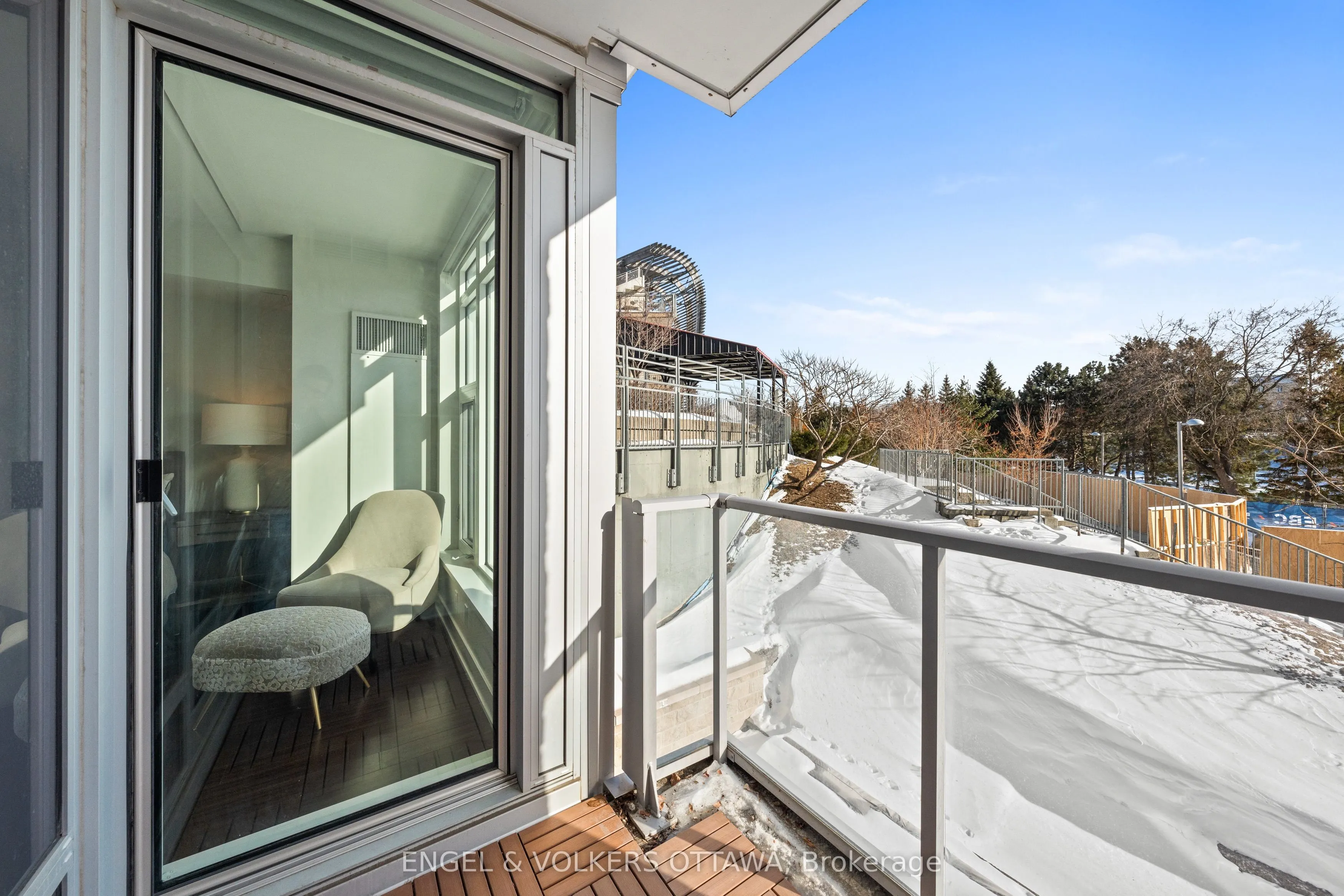 1035 Bank Street #110