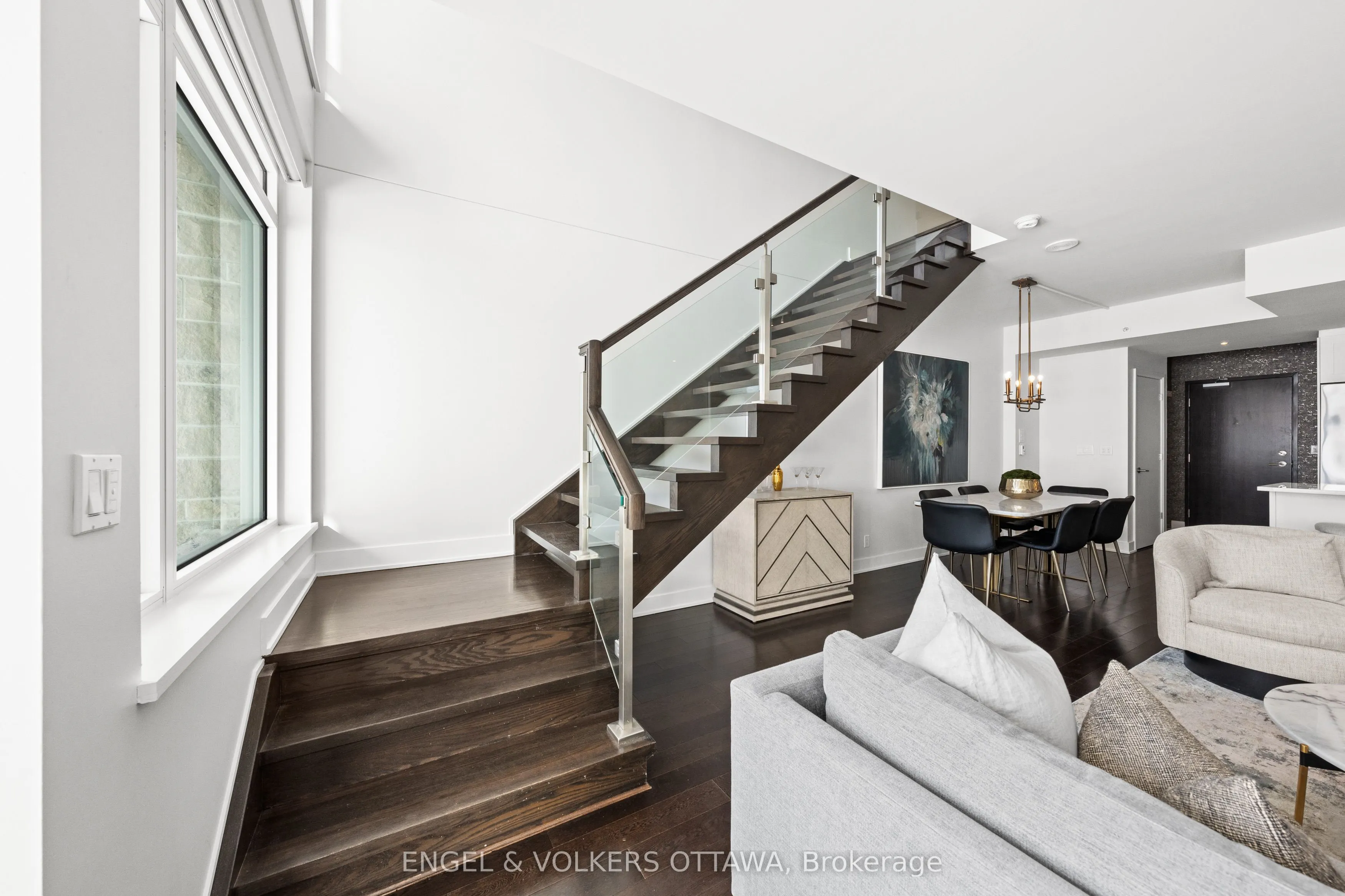 1035 Bank Street #110