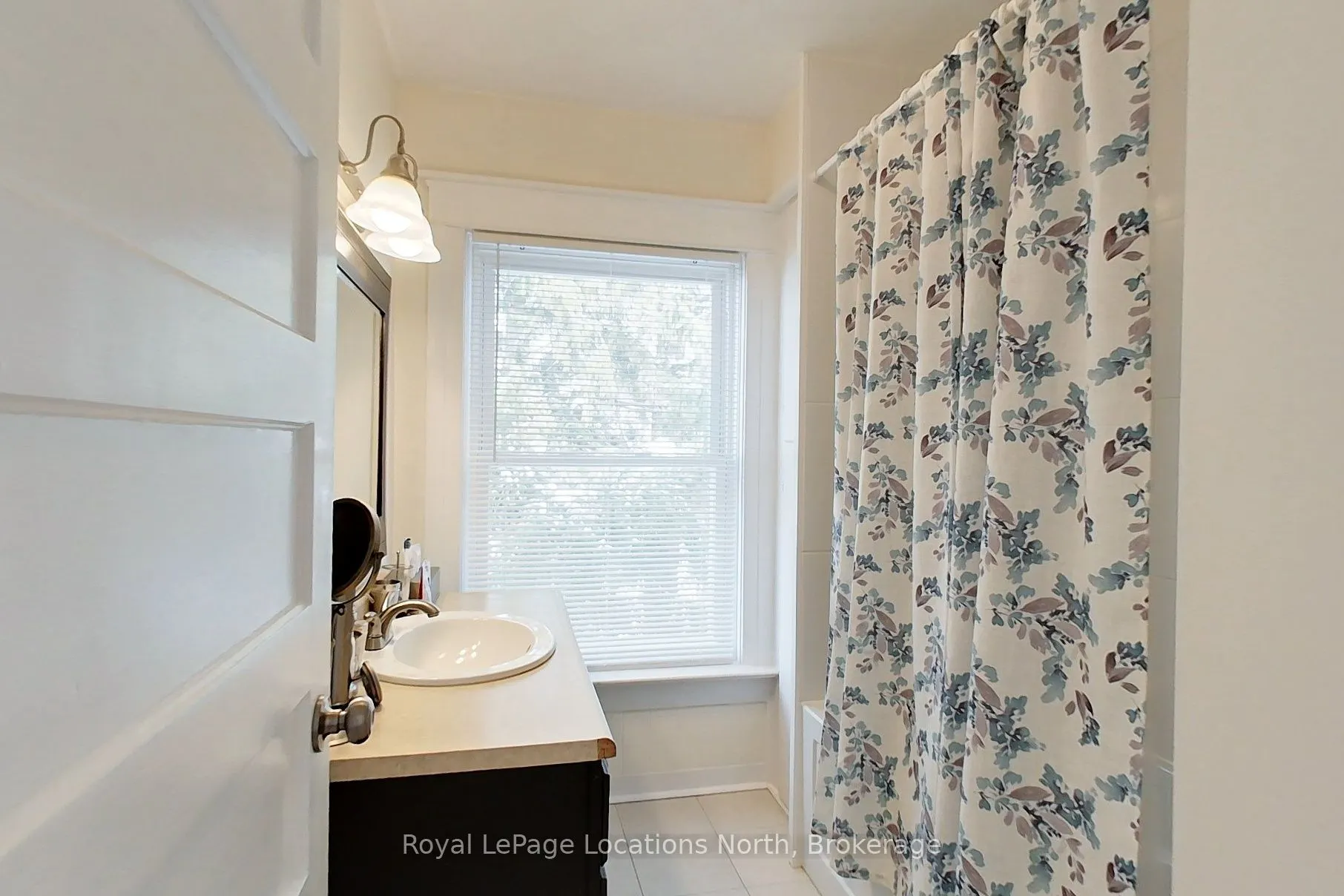 76 Trowbridge Street W