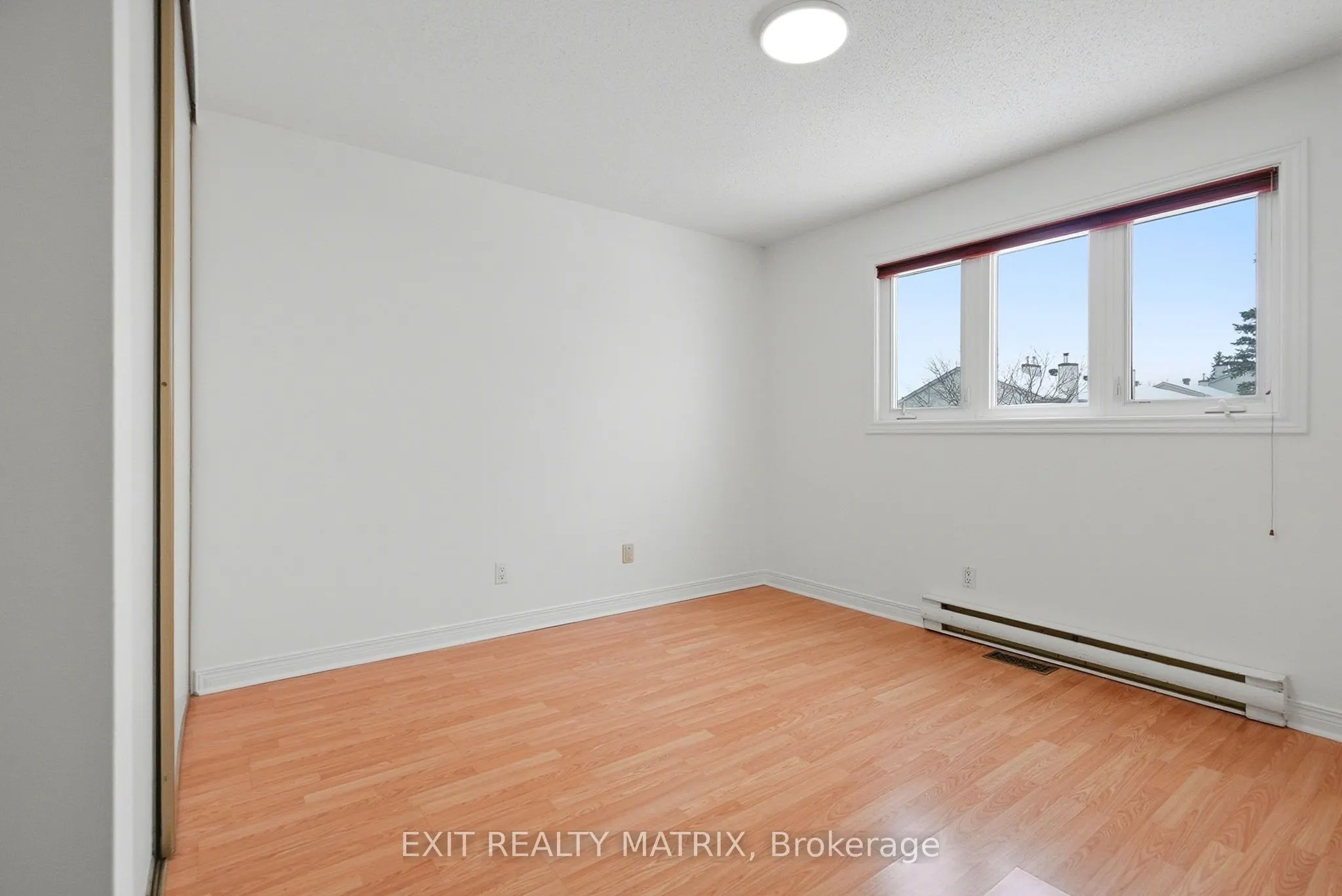 727 Brome Crescent