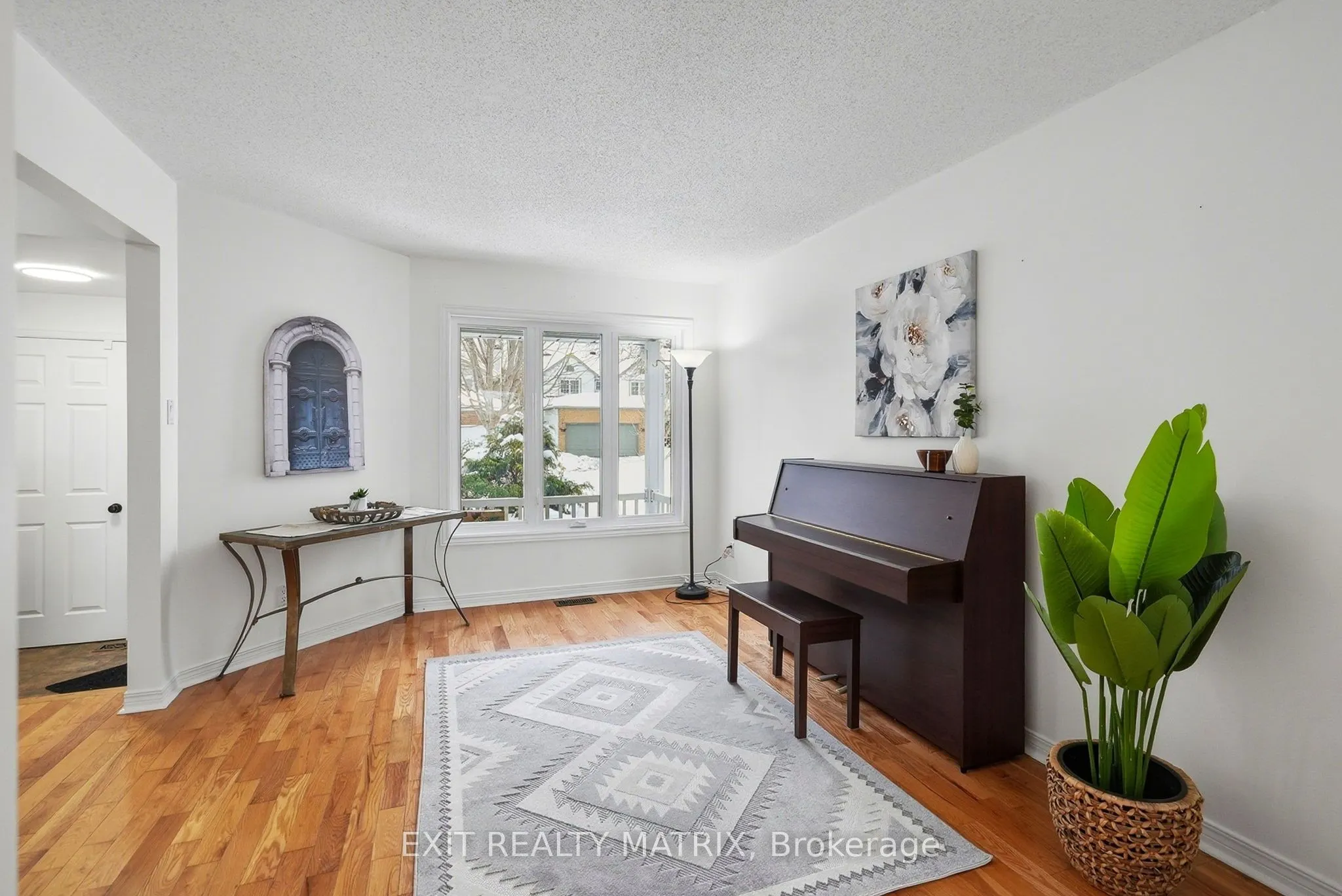 727 Brome Crescent