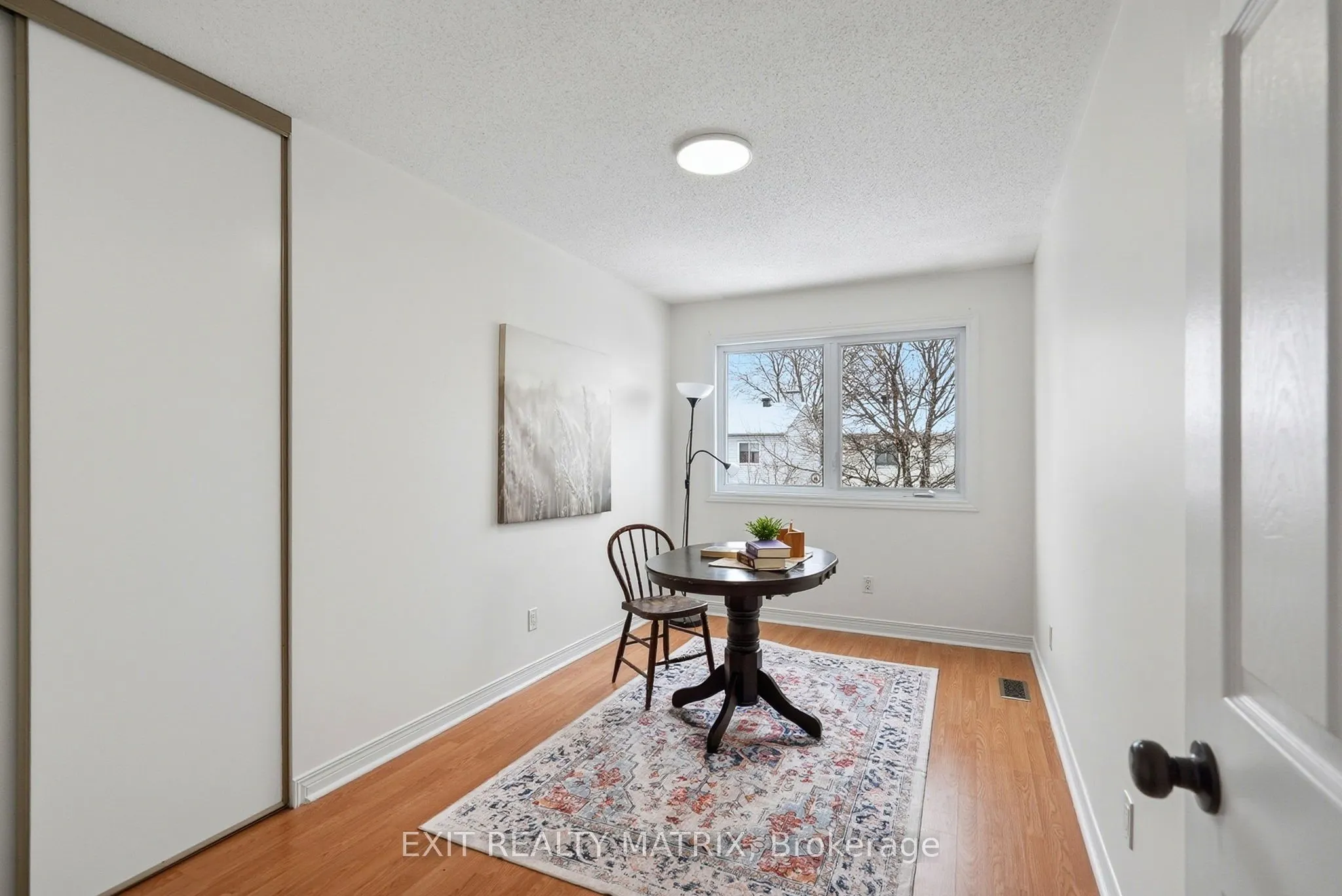 727 Brome Crescent