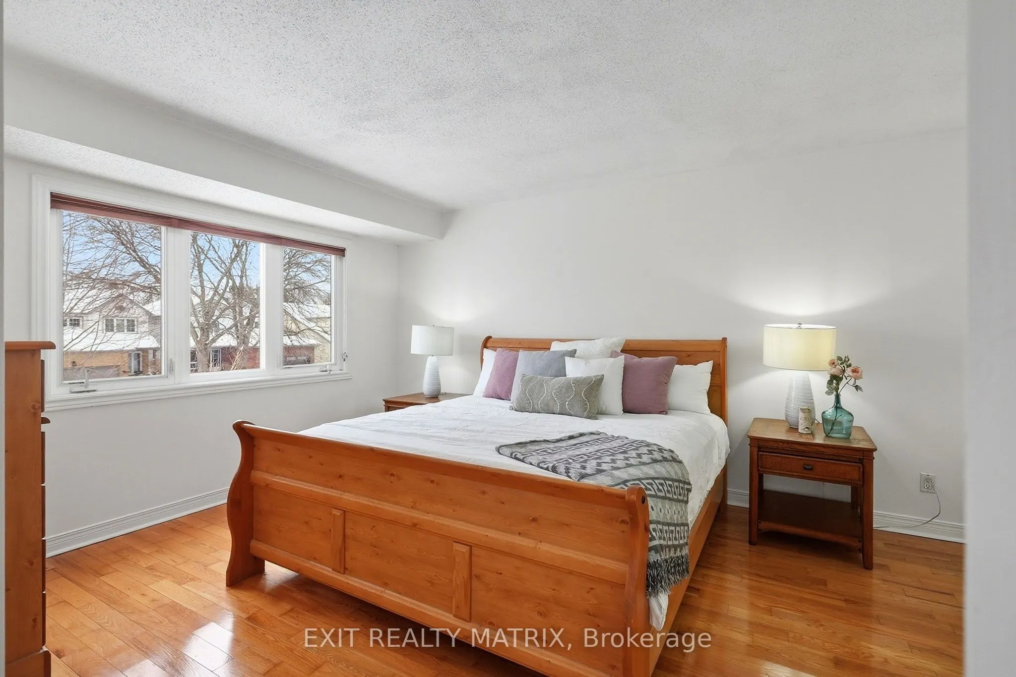 727 Brome Crescent