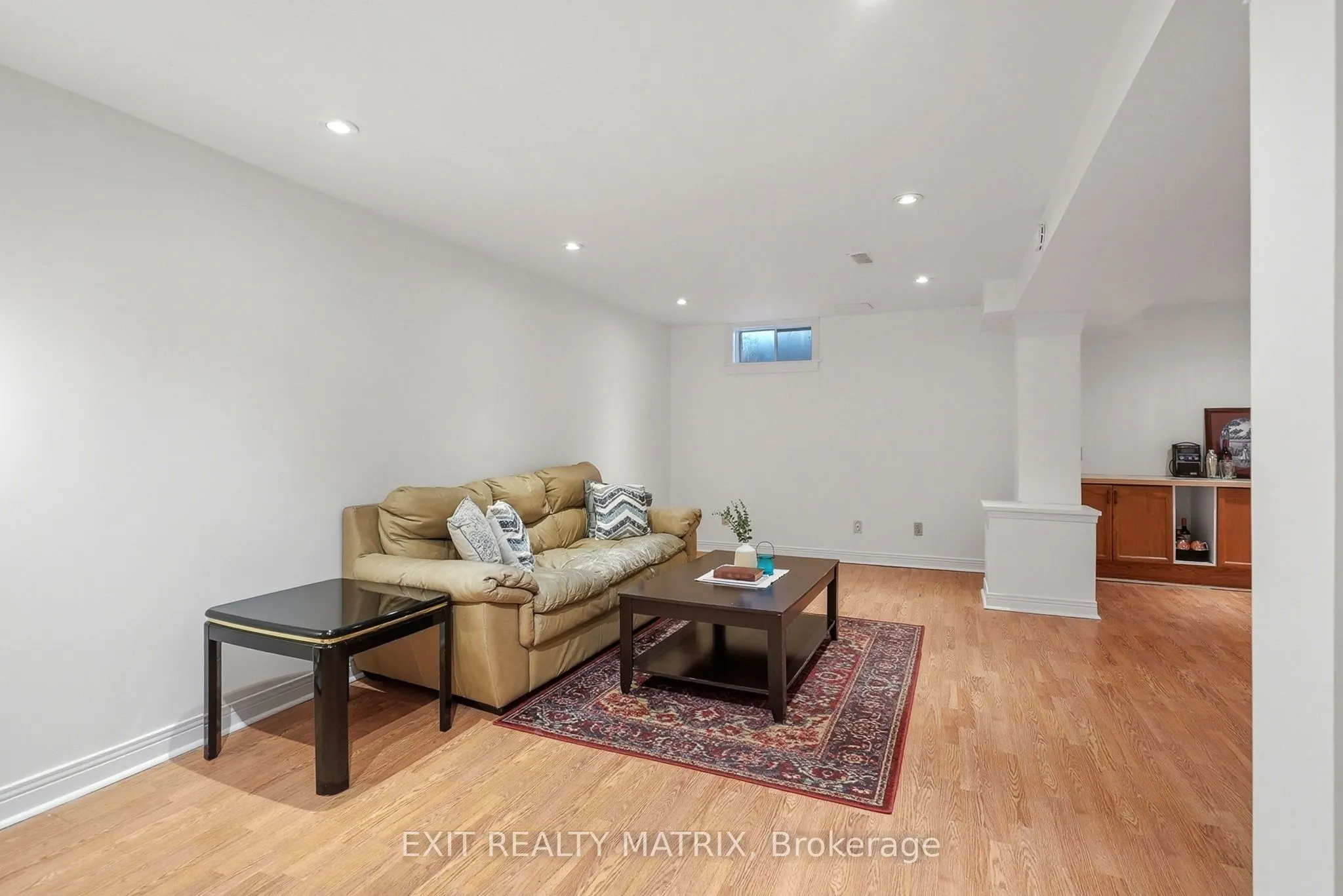 727 Brome Crescent