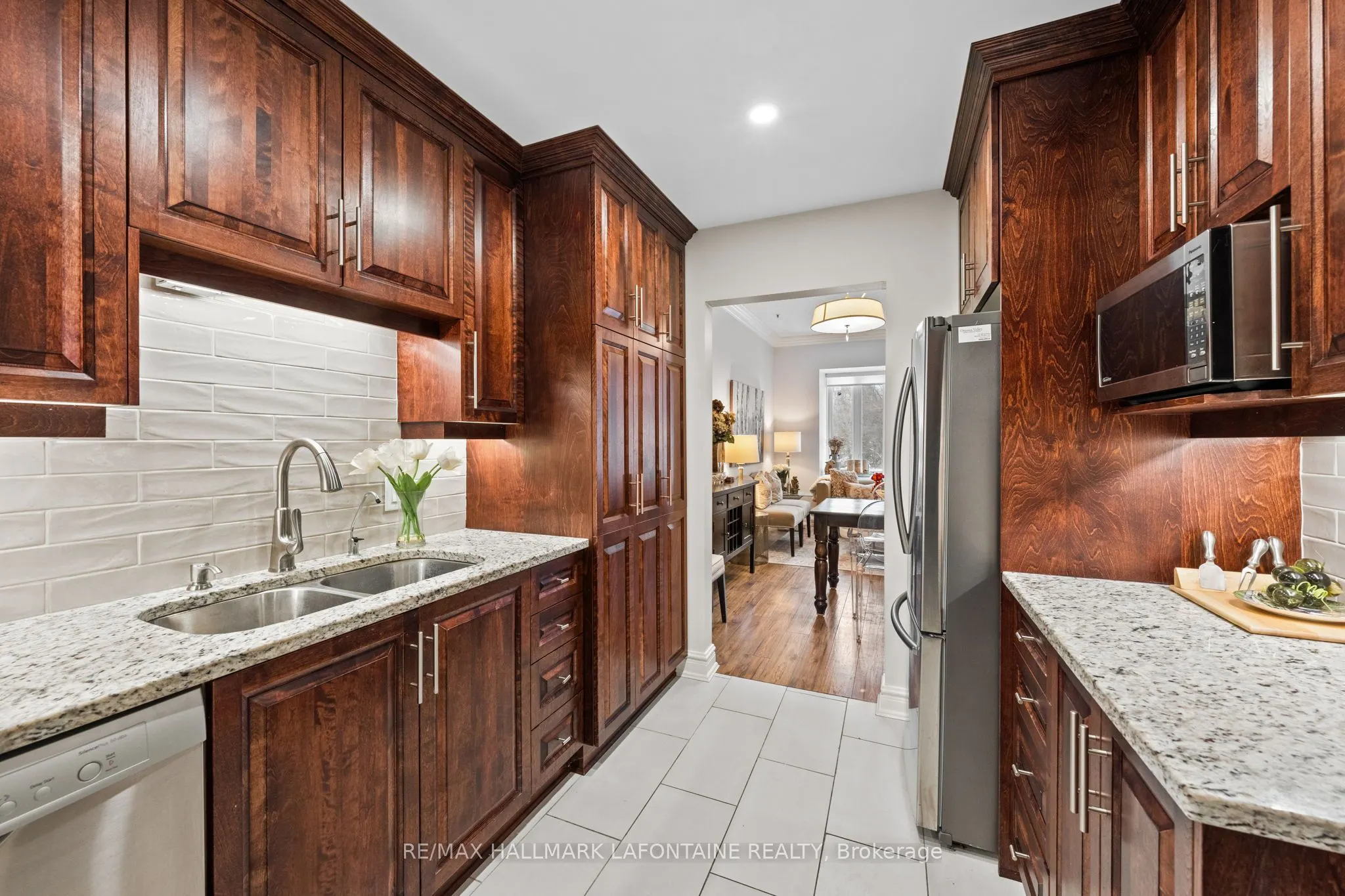 1 Rosamond Street E #107