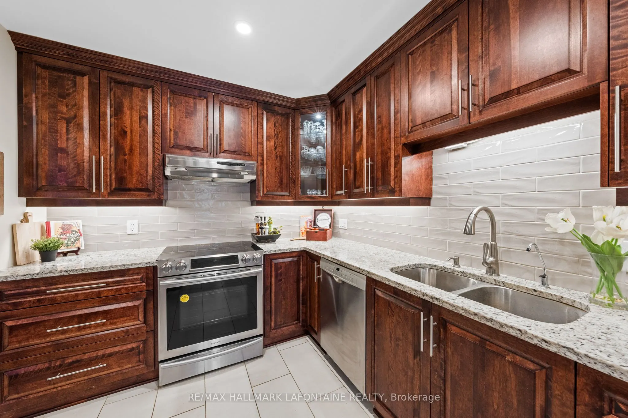1 Rosamond Street E #107