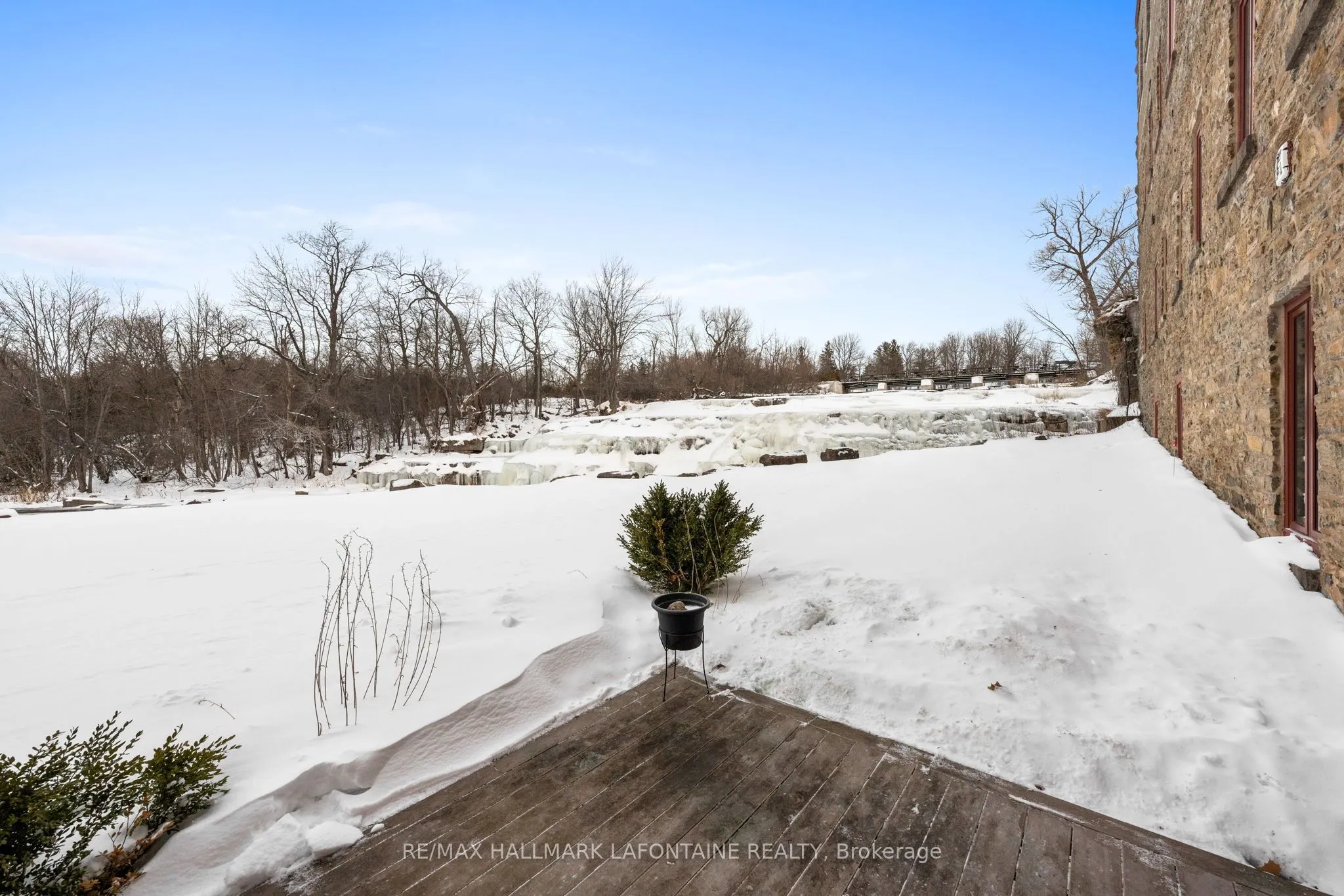1 Rosamond Street E #107