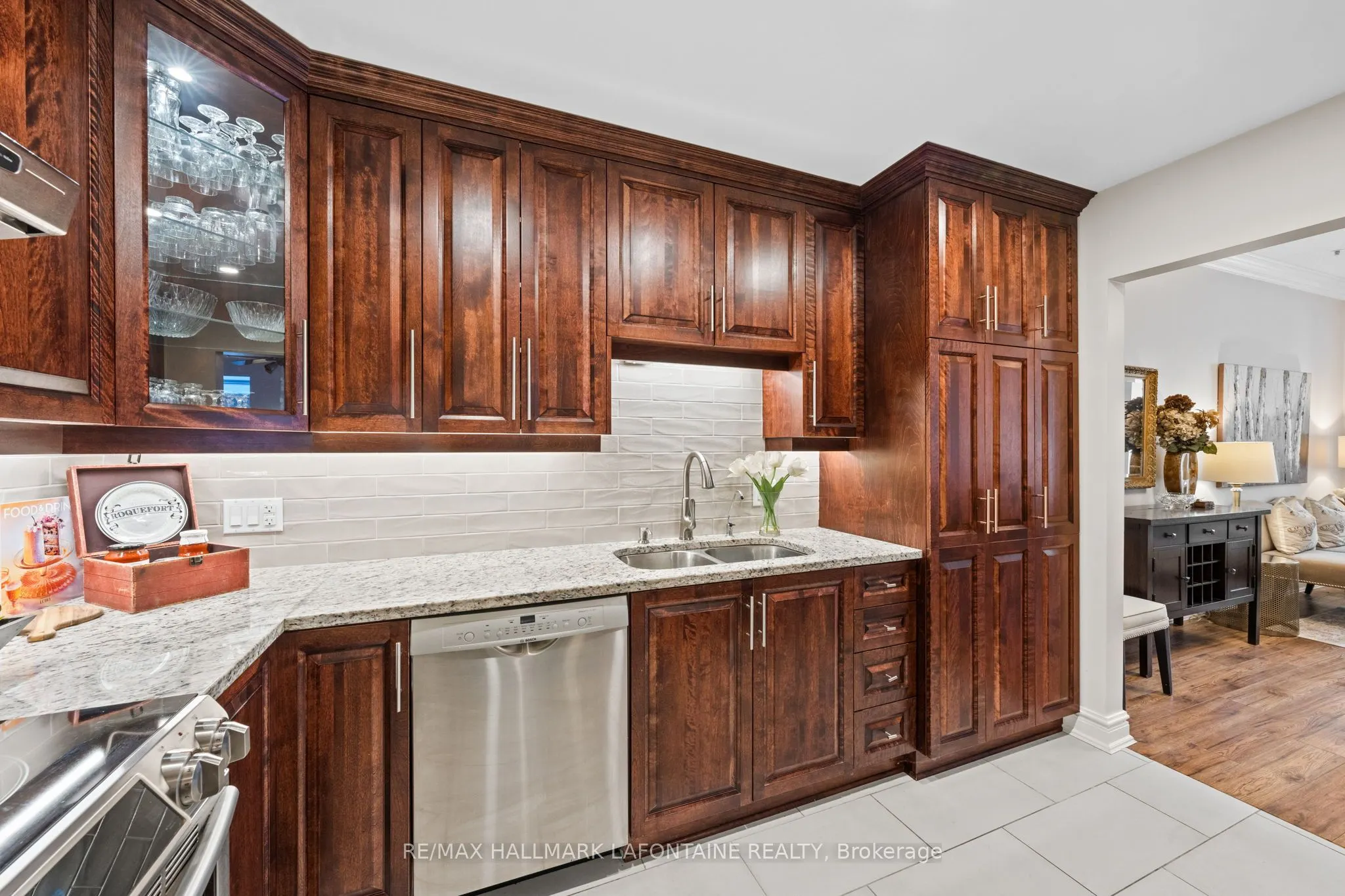 1 Rosamond Street E #107