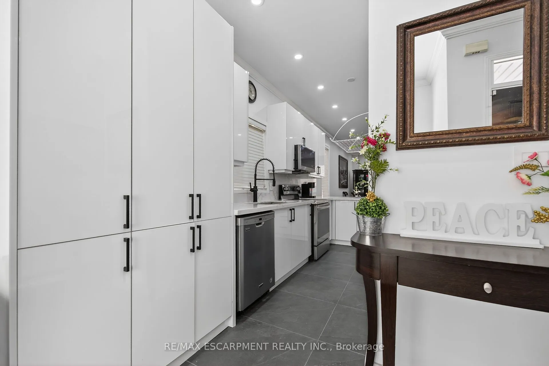 33 Panorama Way