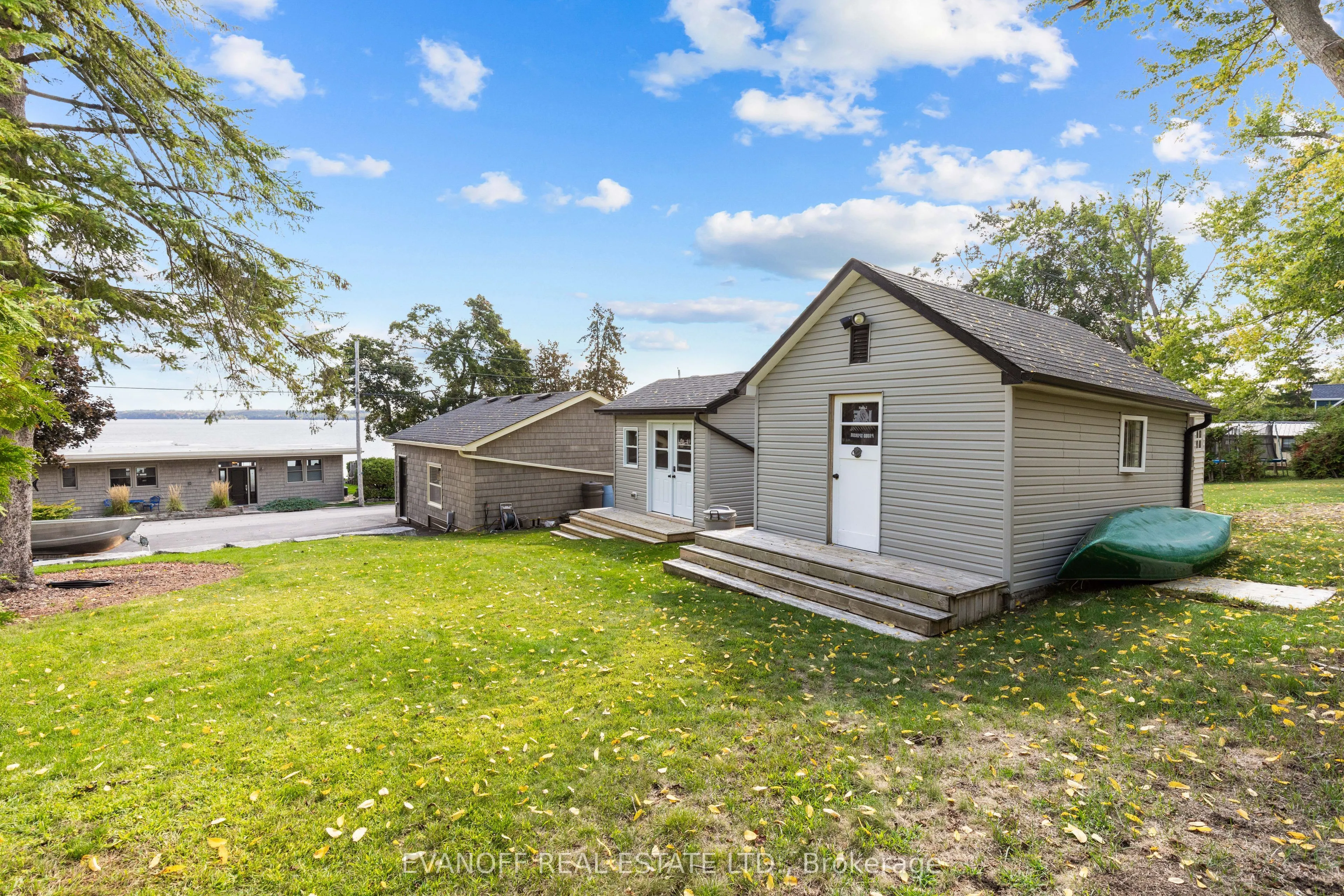 20 Lakeview Park Road