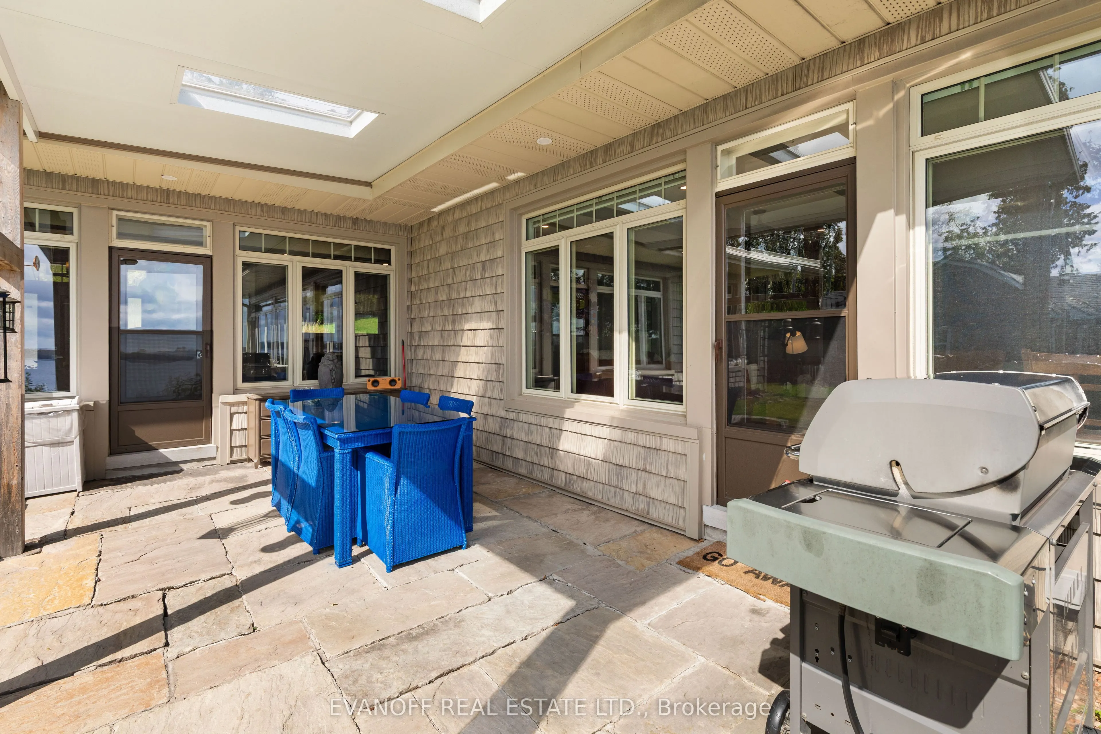 20 Lakeview Park Road