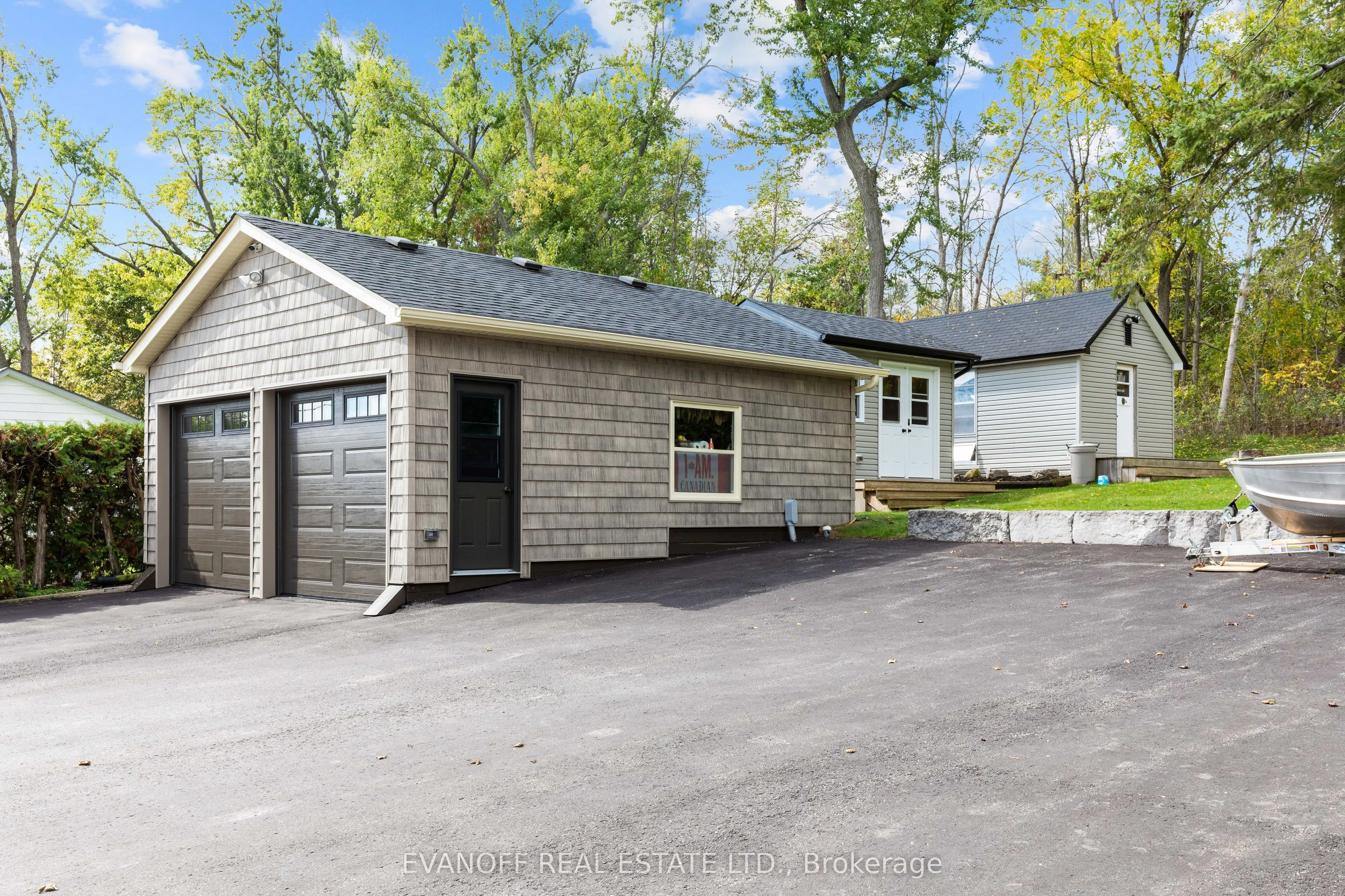 20 Lakeview Park Road
