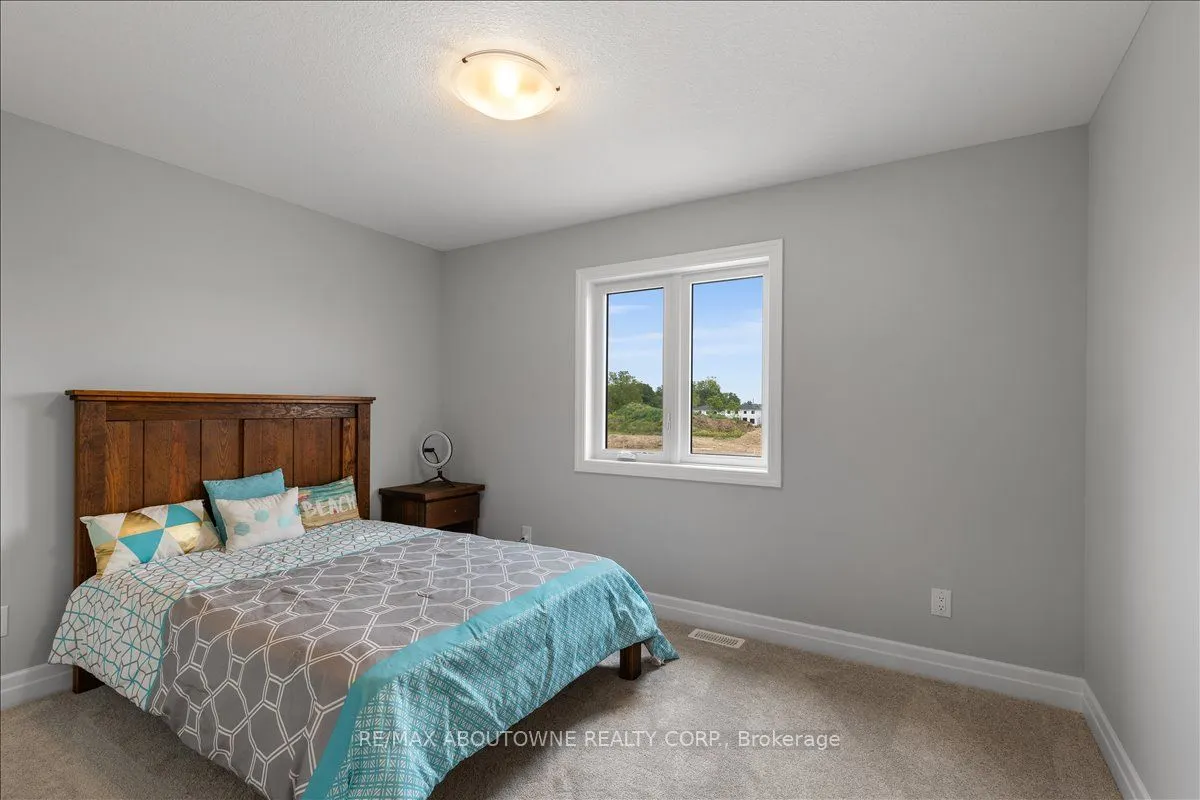 21 Sycamore Drive N