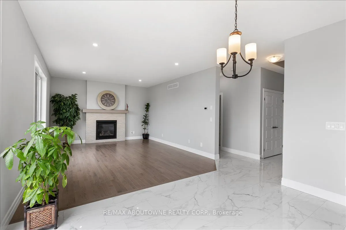 21 Sycamore Drive N