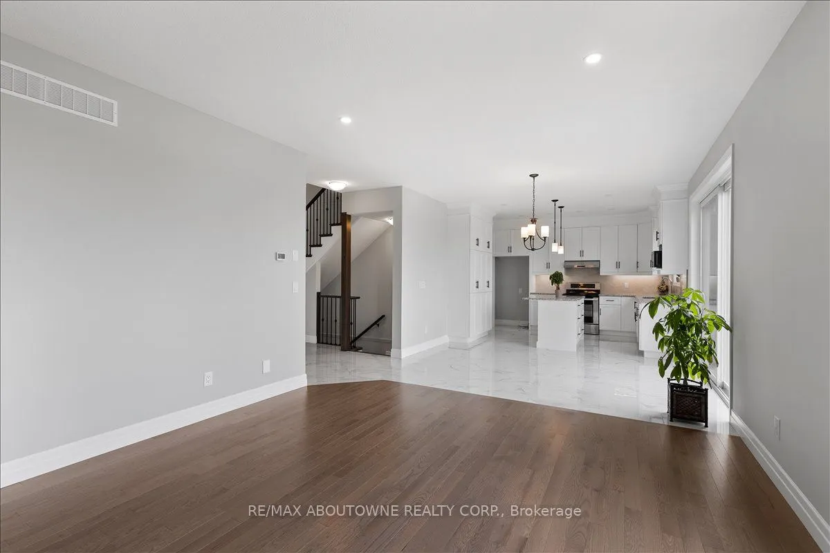 21 Sycamore Drive N