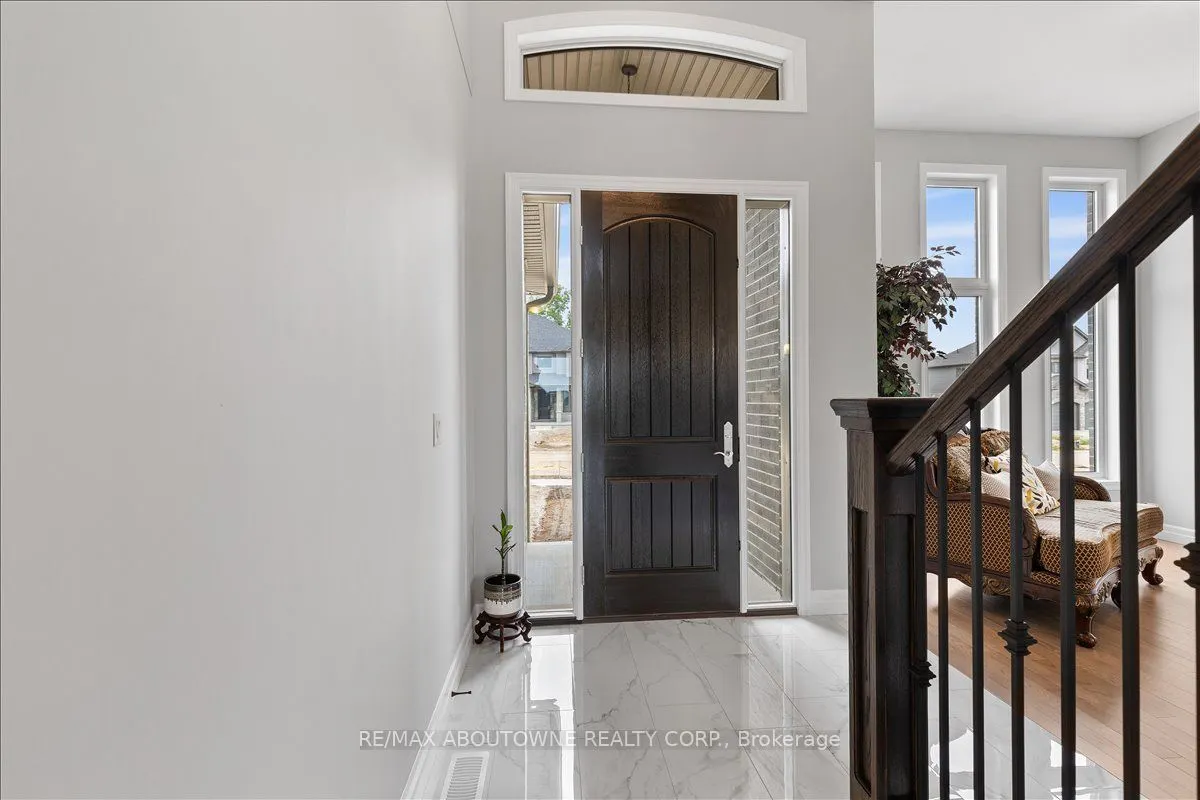 21 Sycamore Drive N