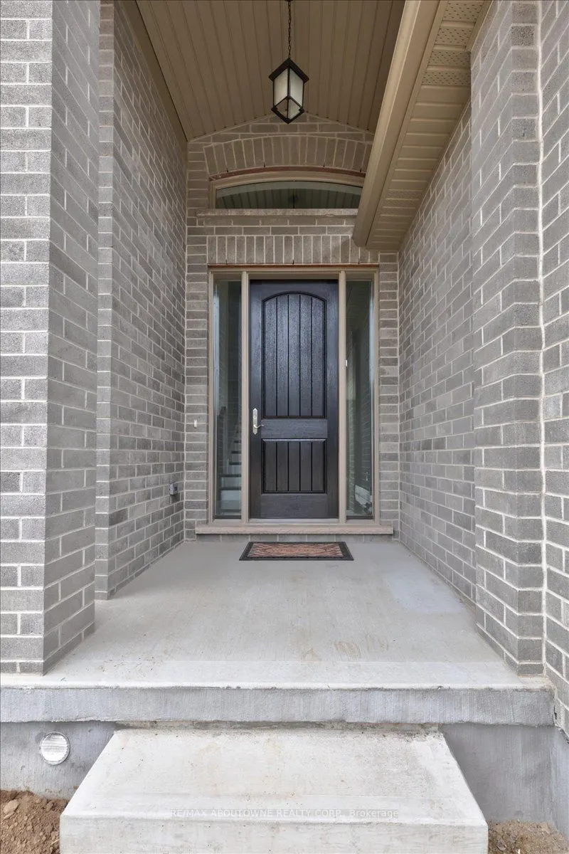 21 Sycamore Drive N