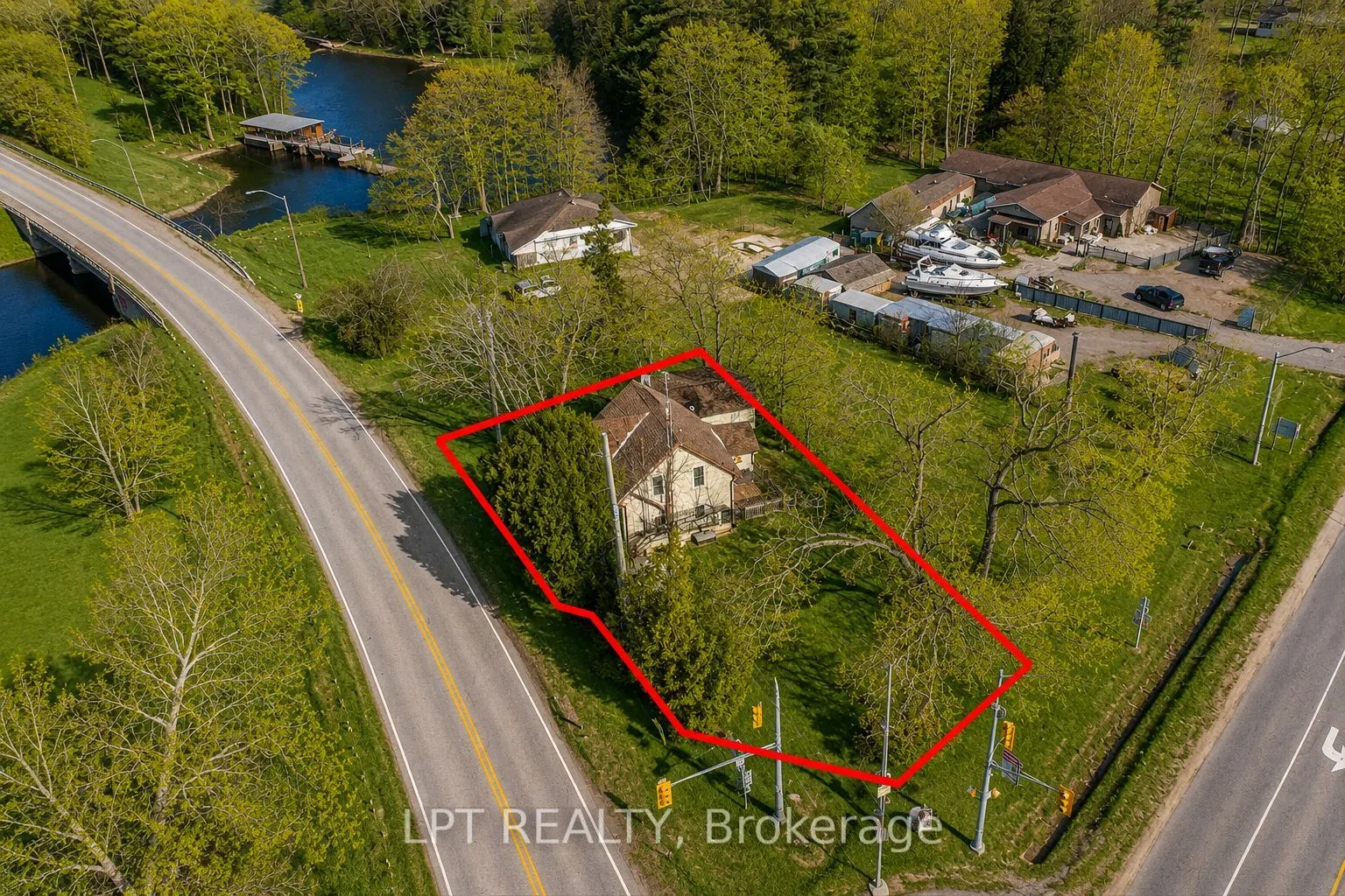 3472 Monck Road