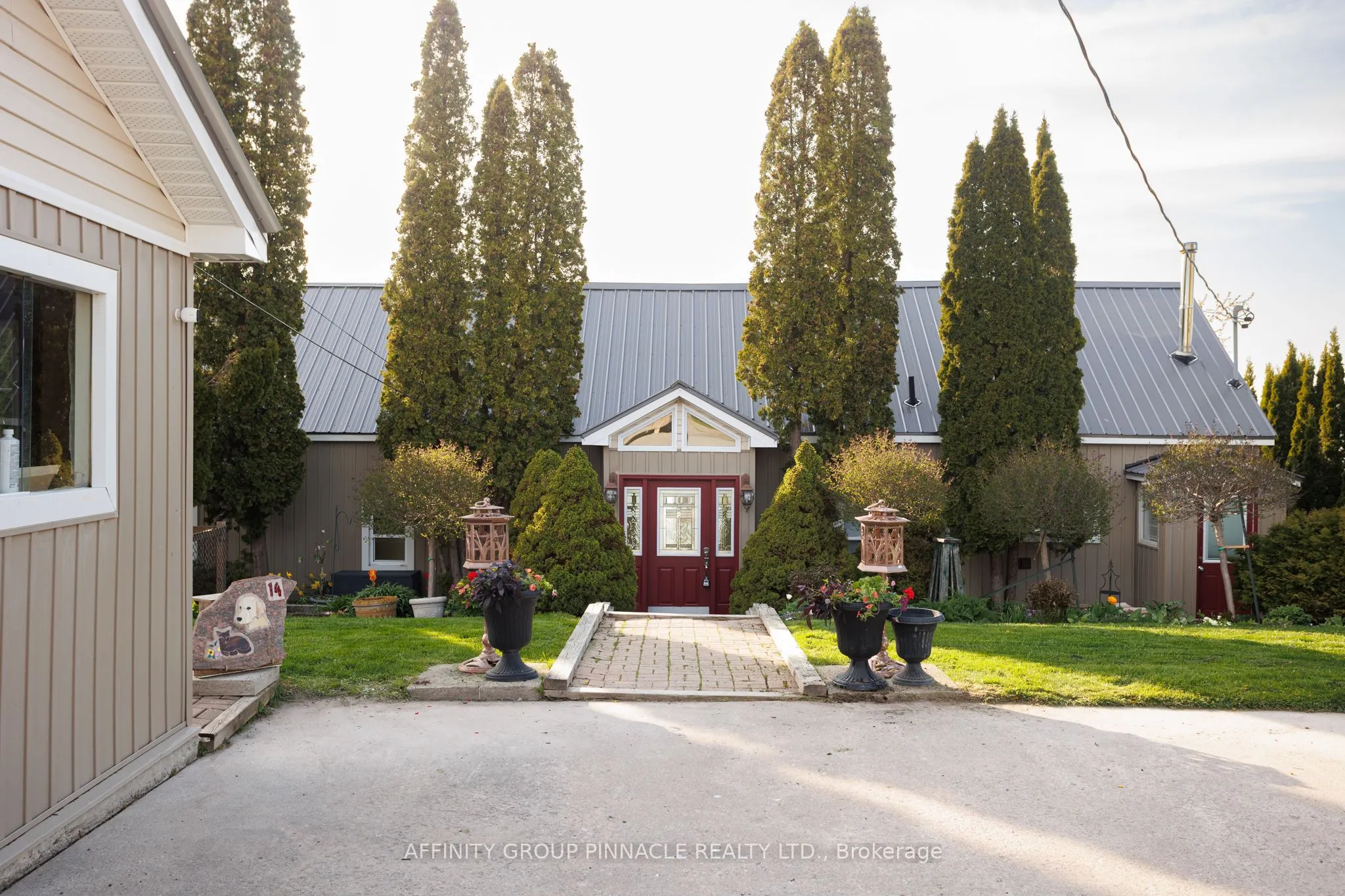 14 Oriole Road