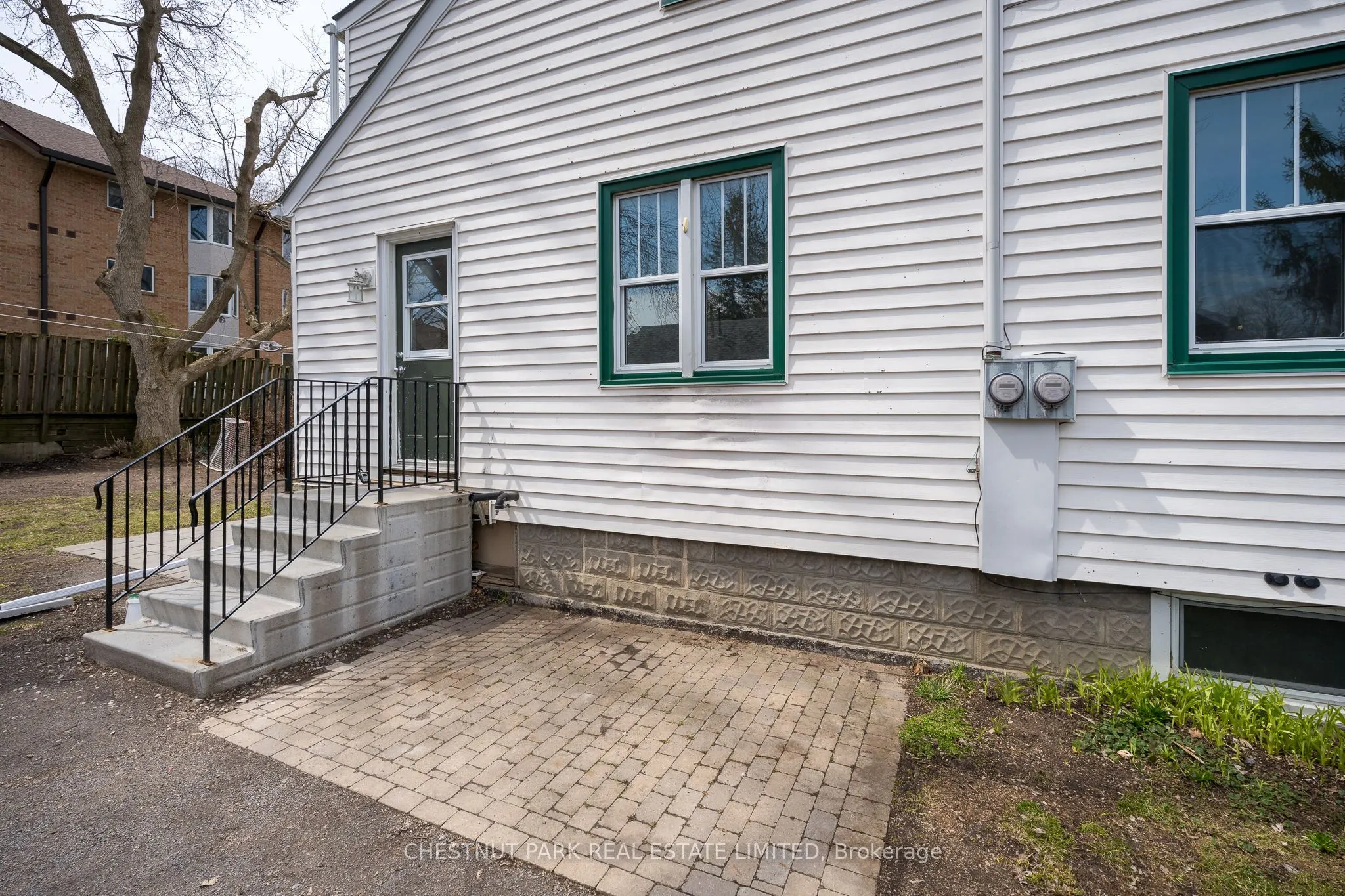 31-33 Washburn Street
