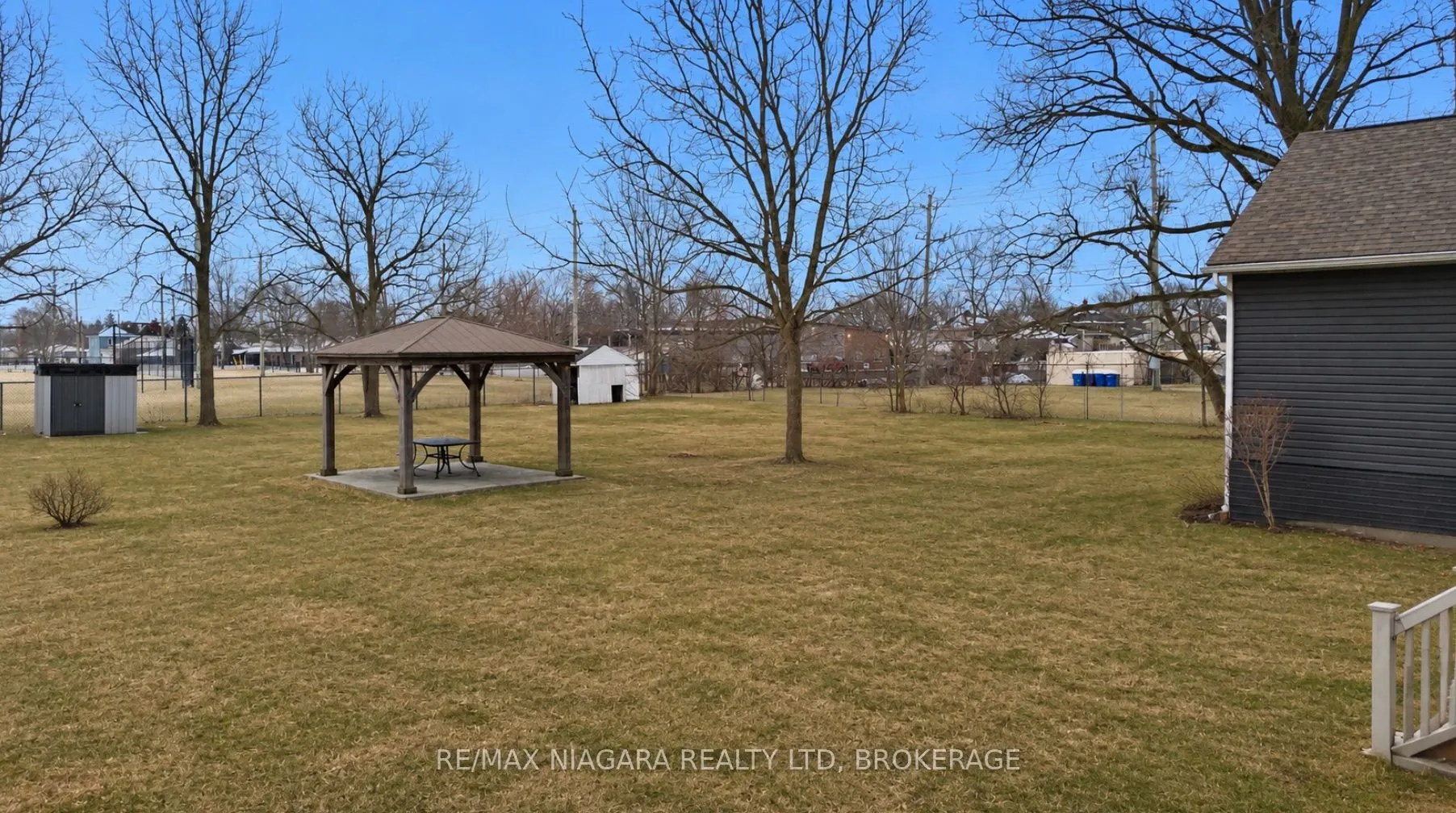401 Fielden Avenue