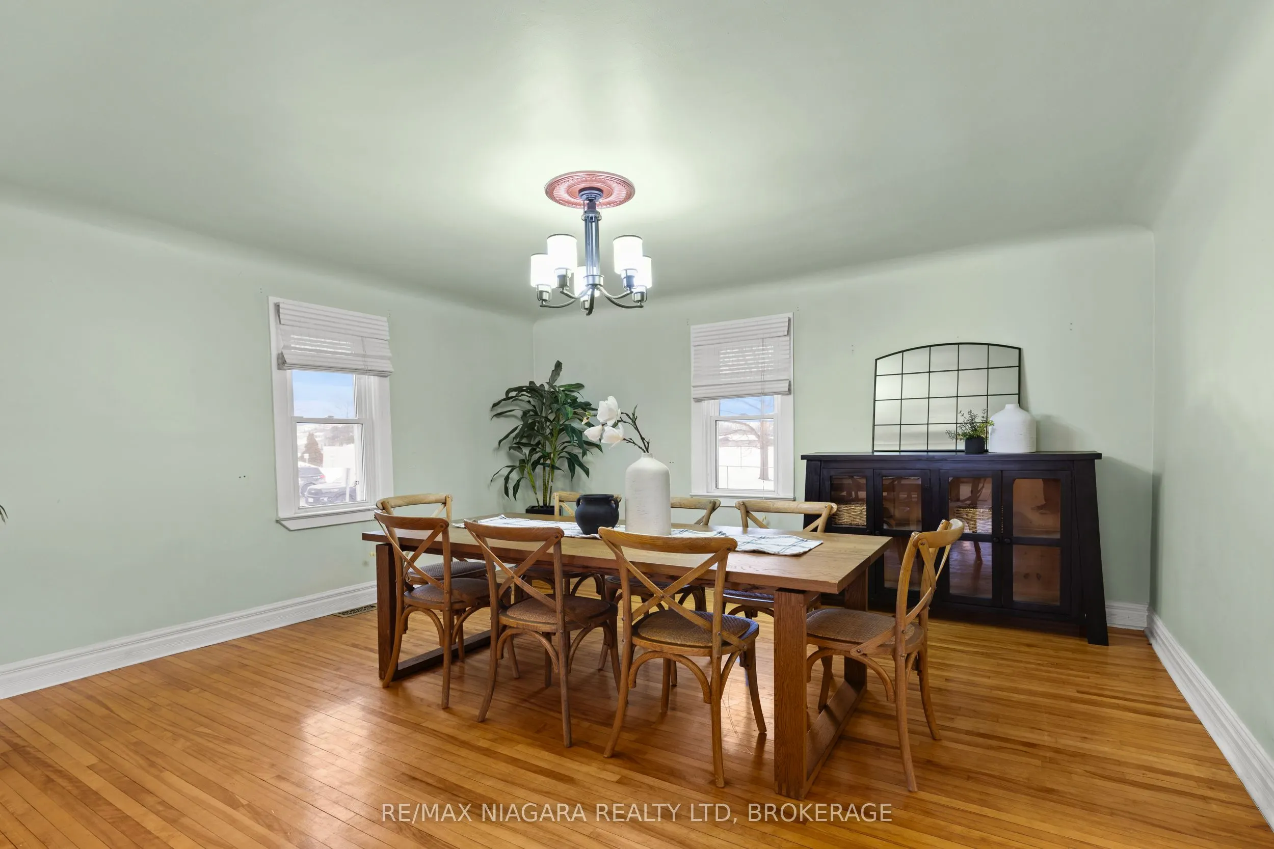 401 Fielden Avenue