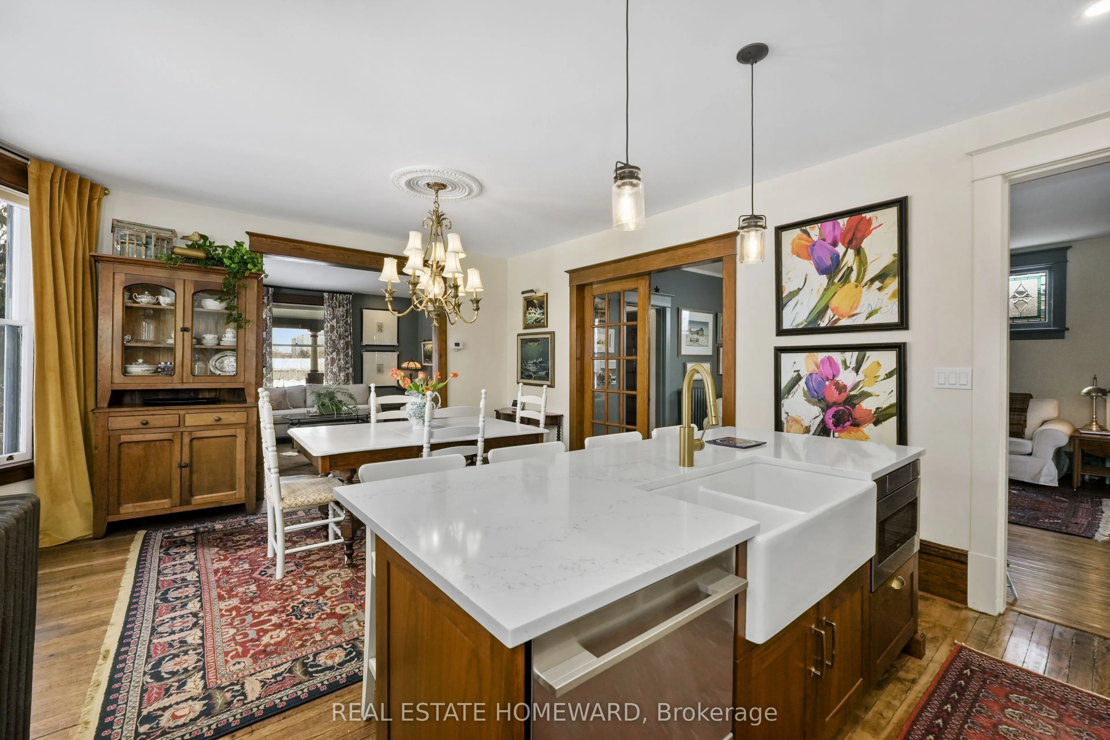 96 James Street W