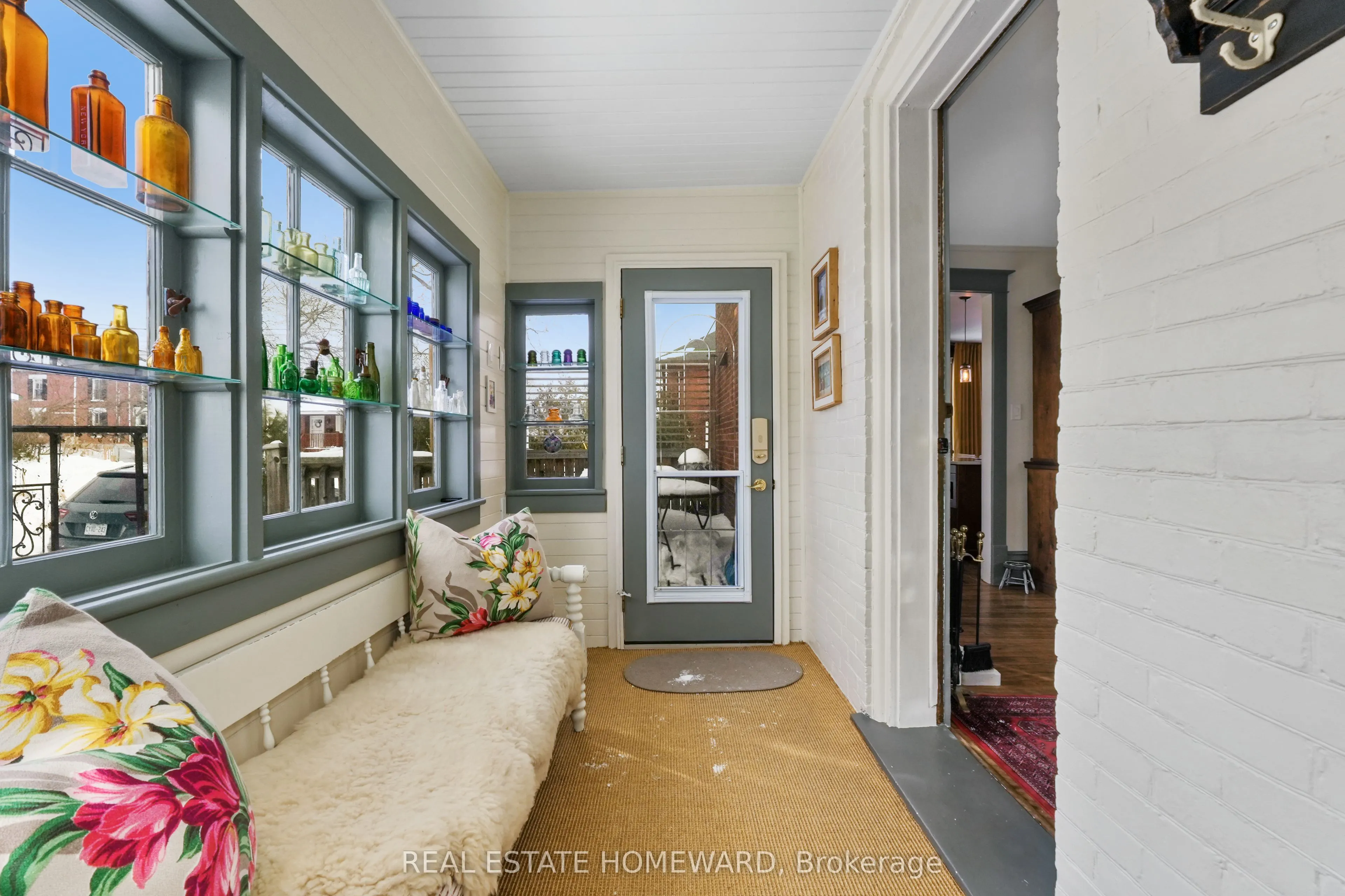 96 James Street W
