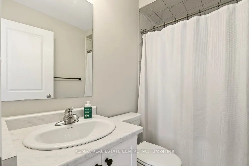 74 Bobolink Road