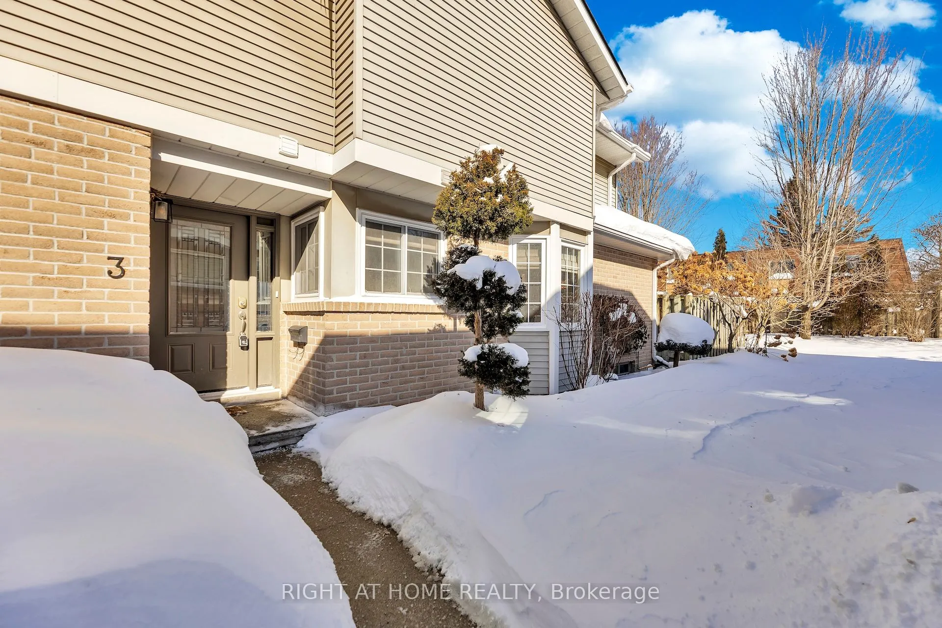 104 Woodlawn Road E #3