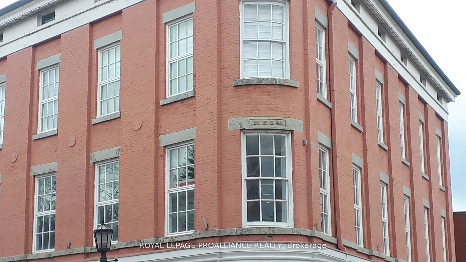 31 Walton Street #C