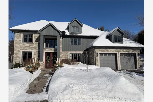 45 Crescent Heights