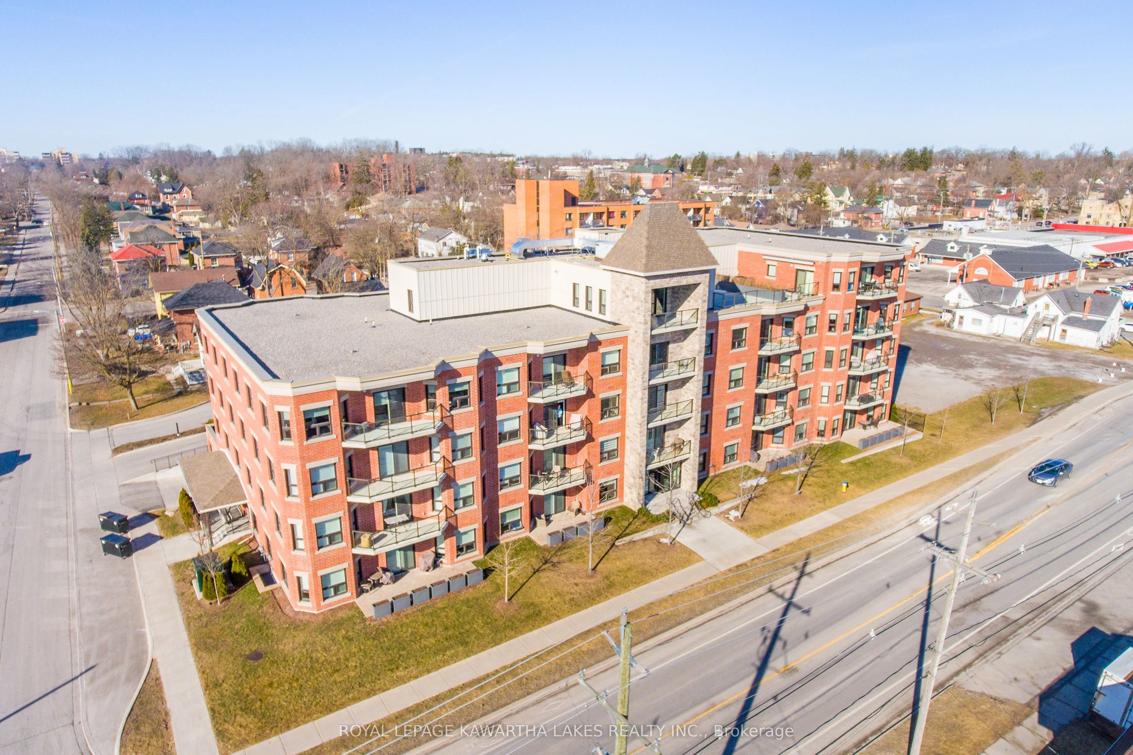 58 Glenelg Street W #103