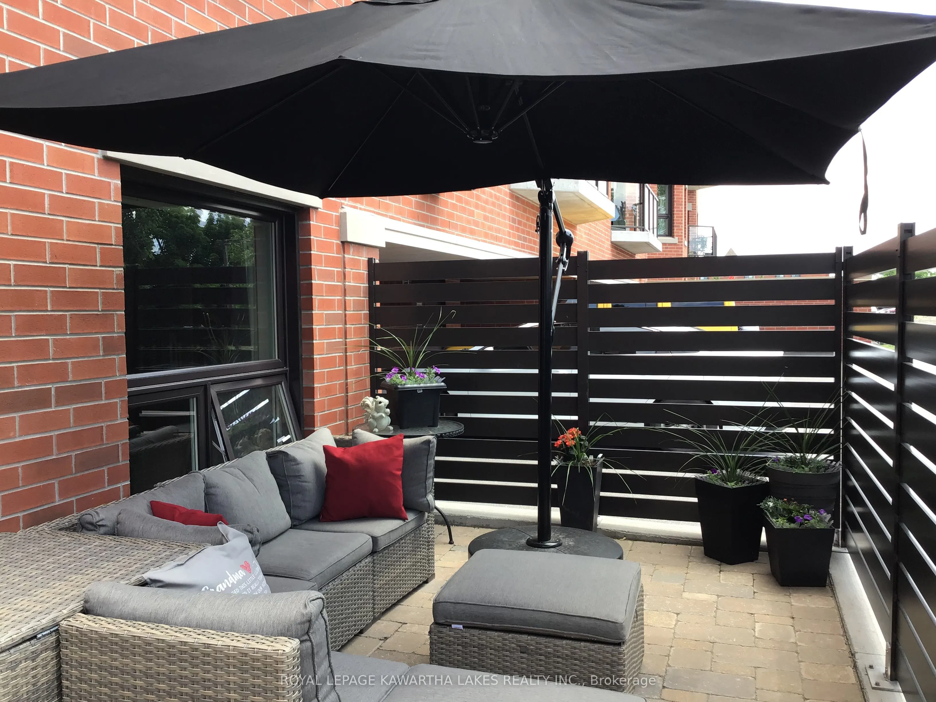 58 Glenelg Street W #103