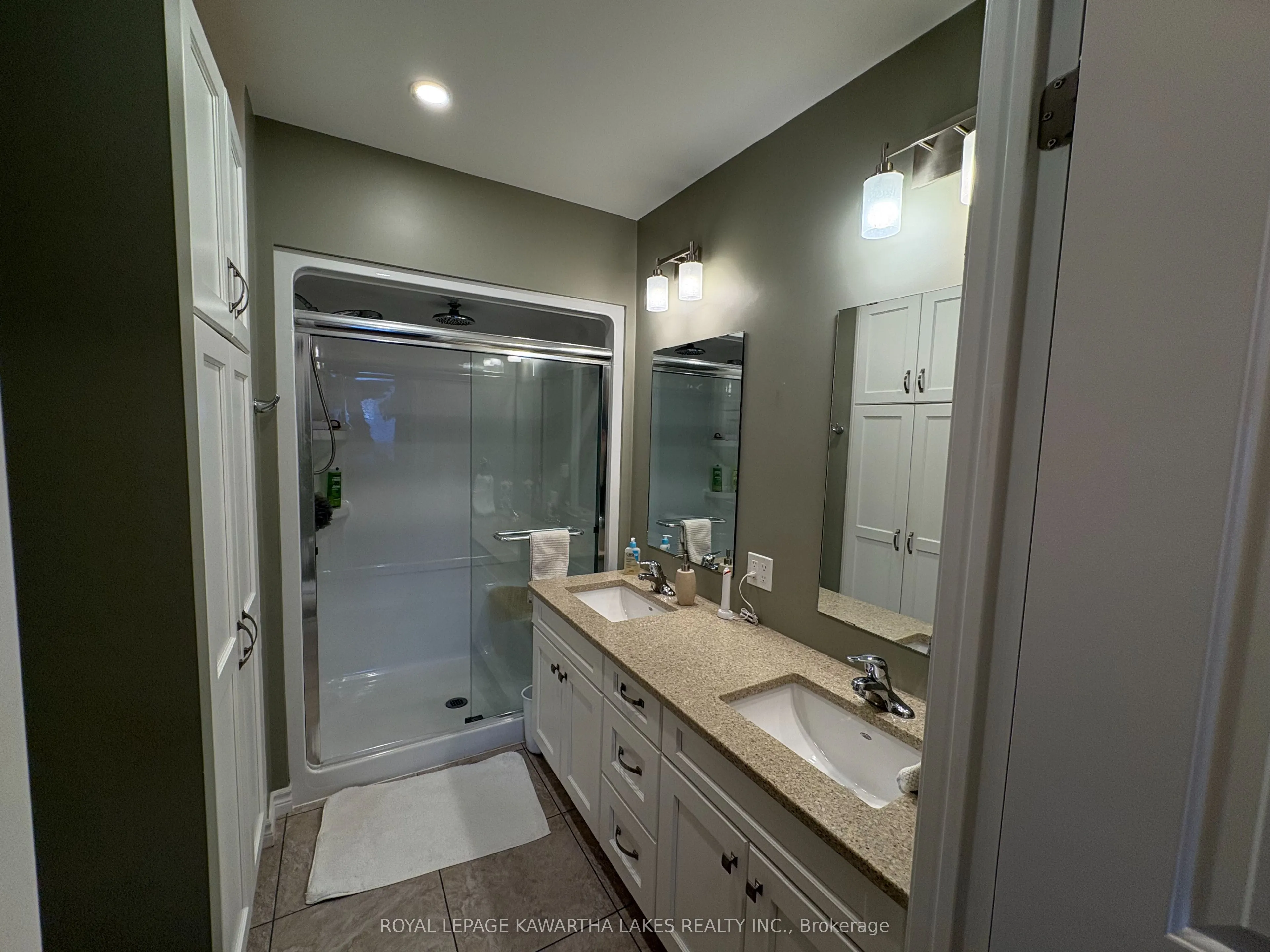 58 Glenelg Street W #103