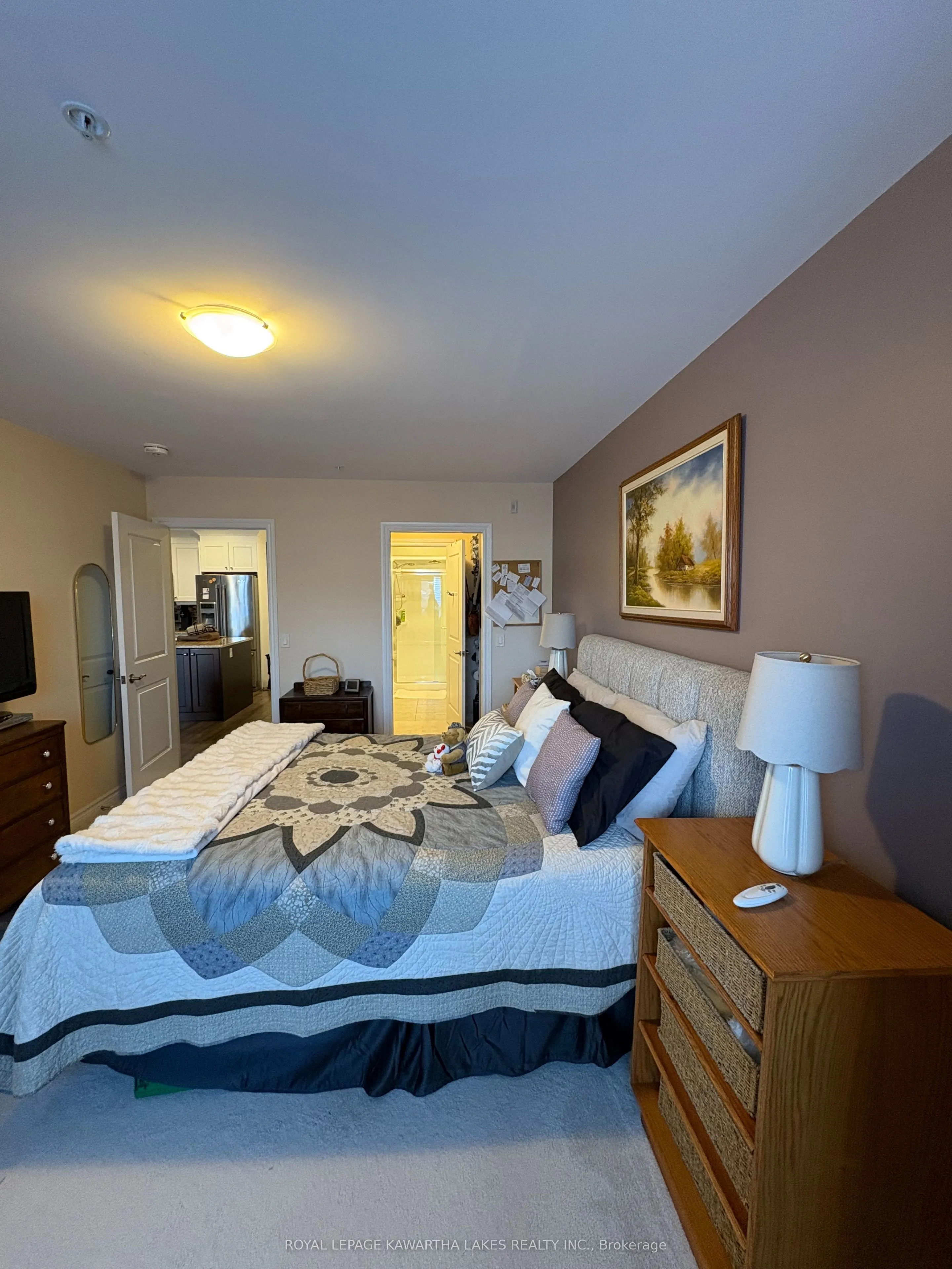 58 Glenelg Street W #103