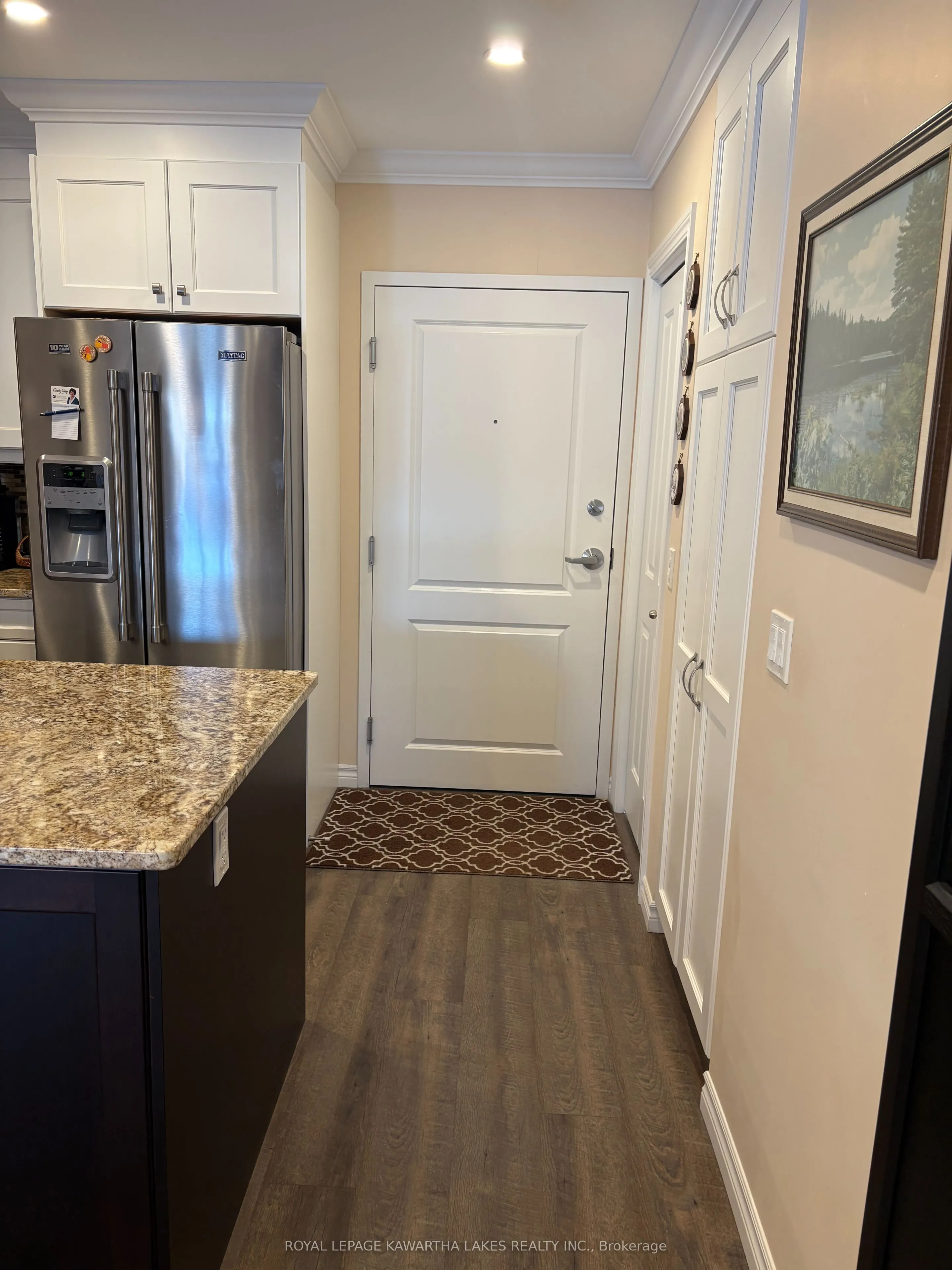 58 Glenelg Street W #103