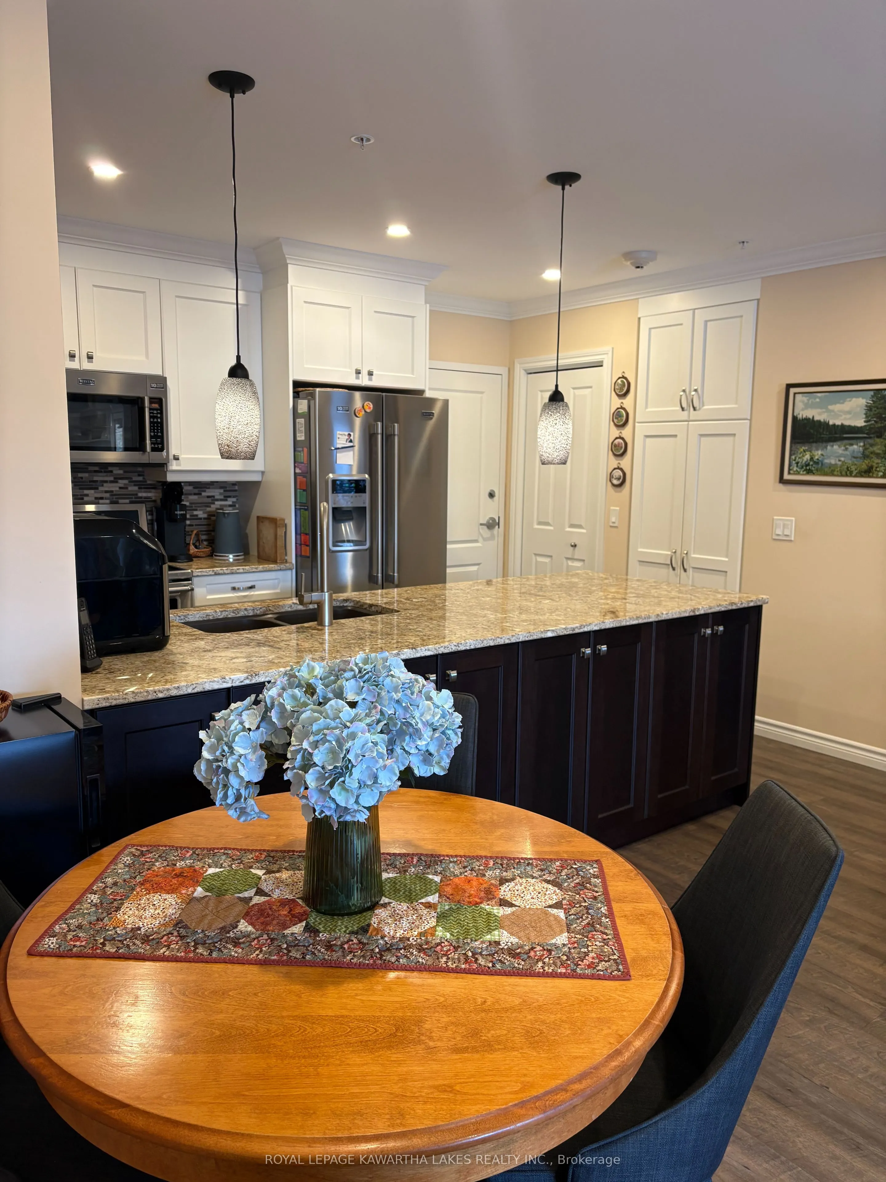 58 Glenelg Street W #103