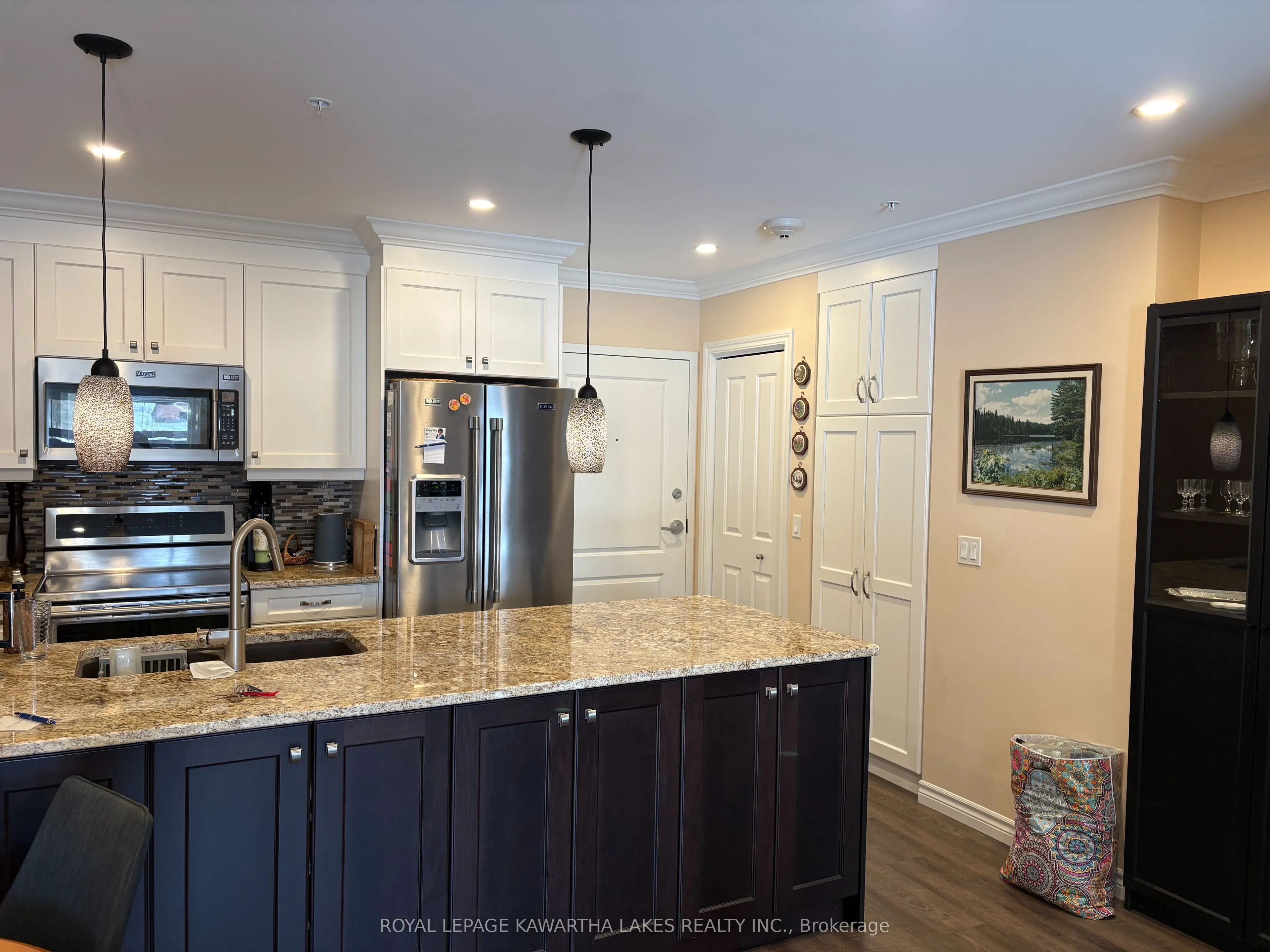 58 Glenelg Street W #103