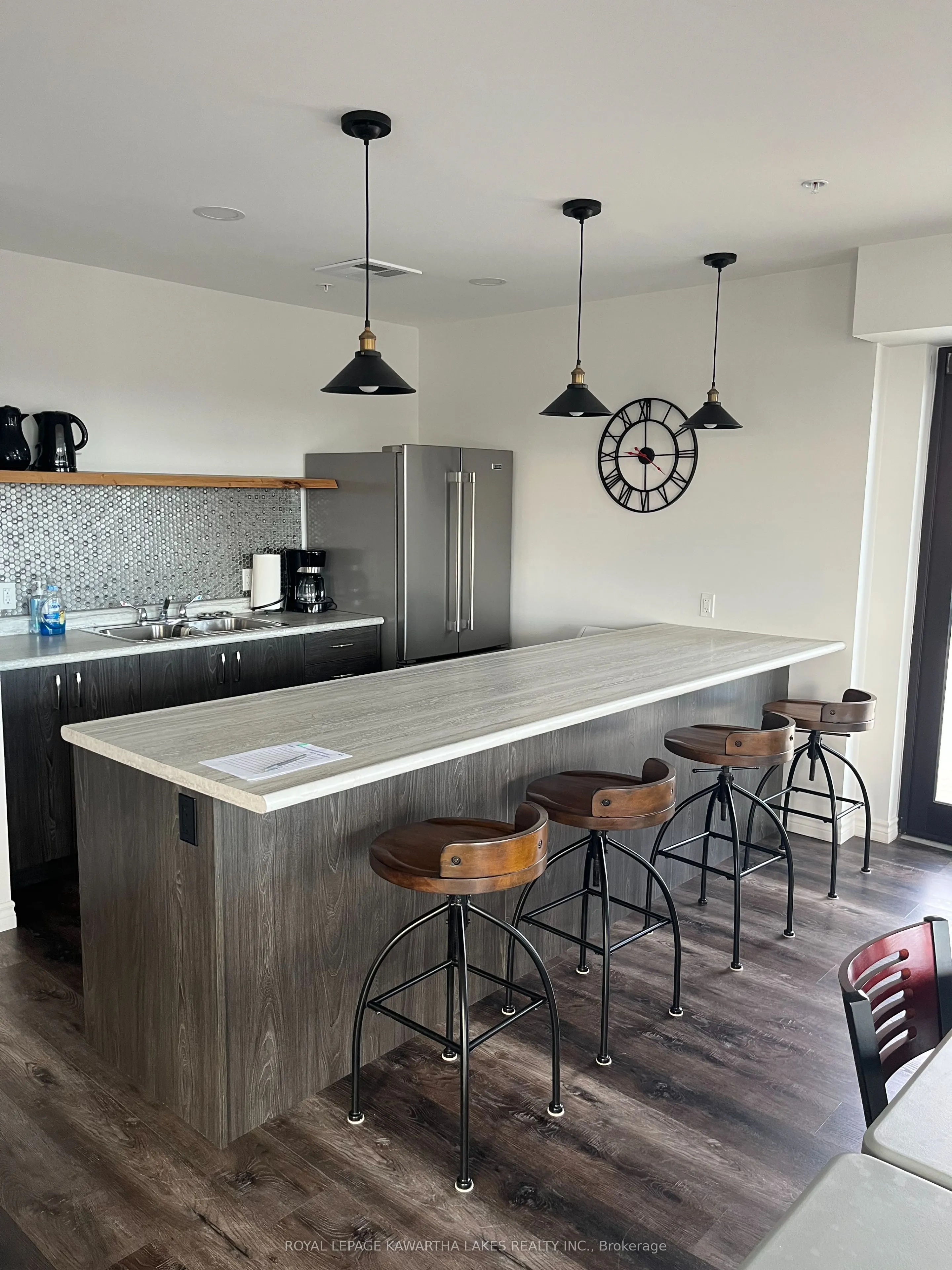 58 Glenelg Street W #103