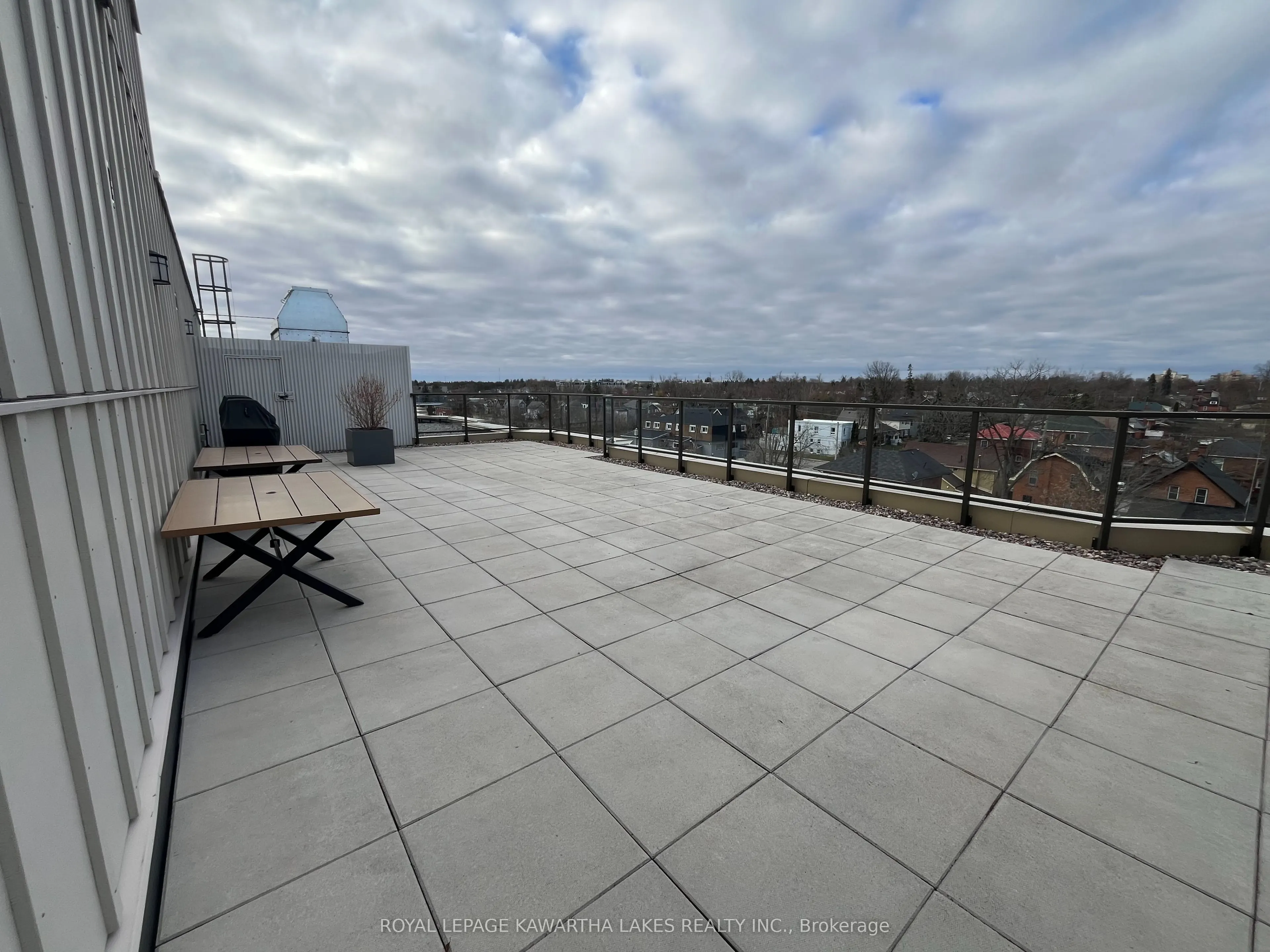 58 Glenelg Street W #103