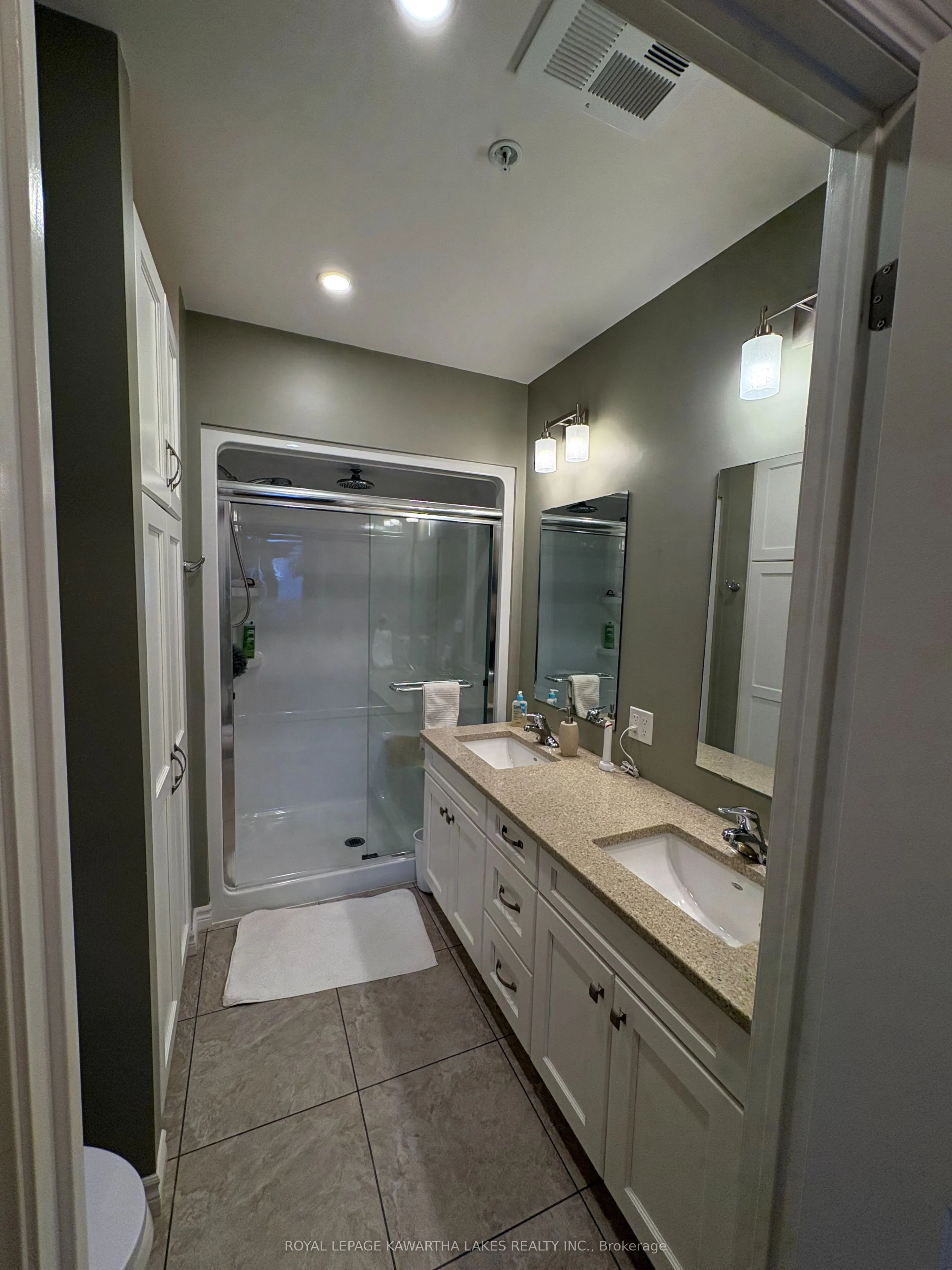 58 Glenelg Street W #103