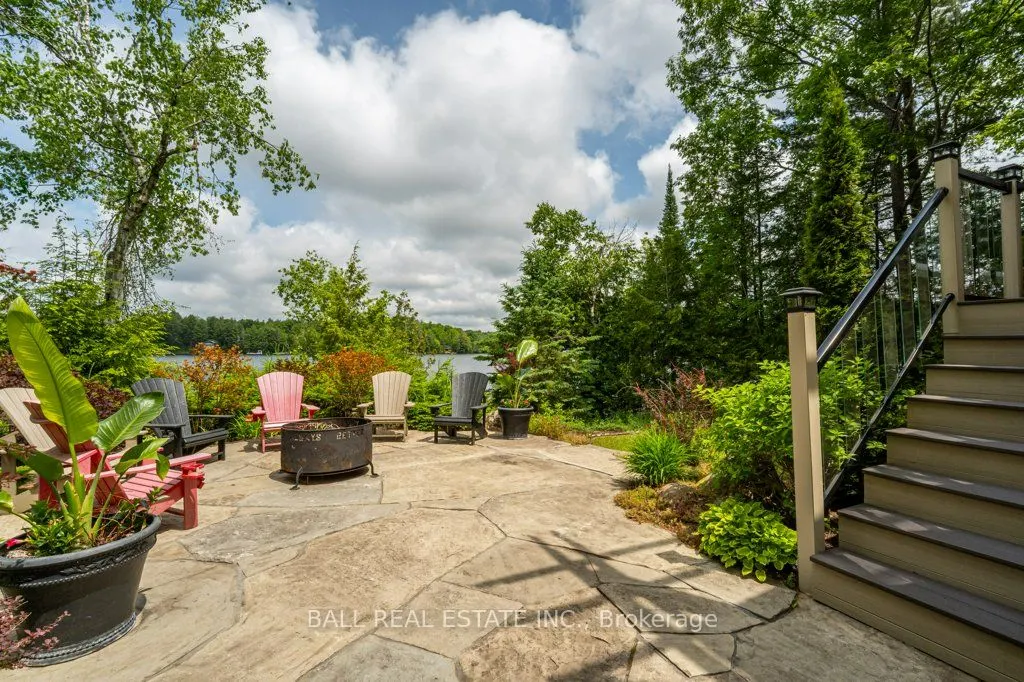 32 Shadowood Lane